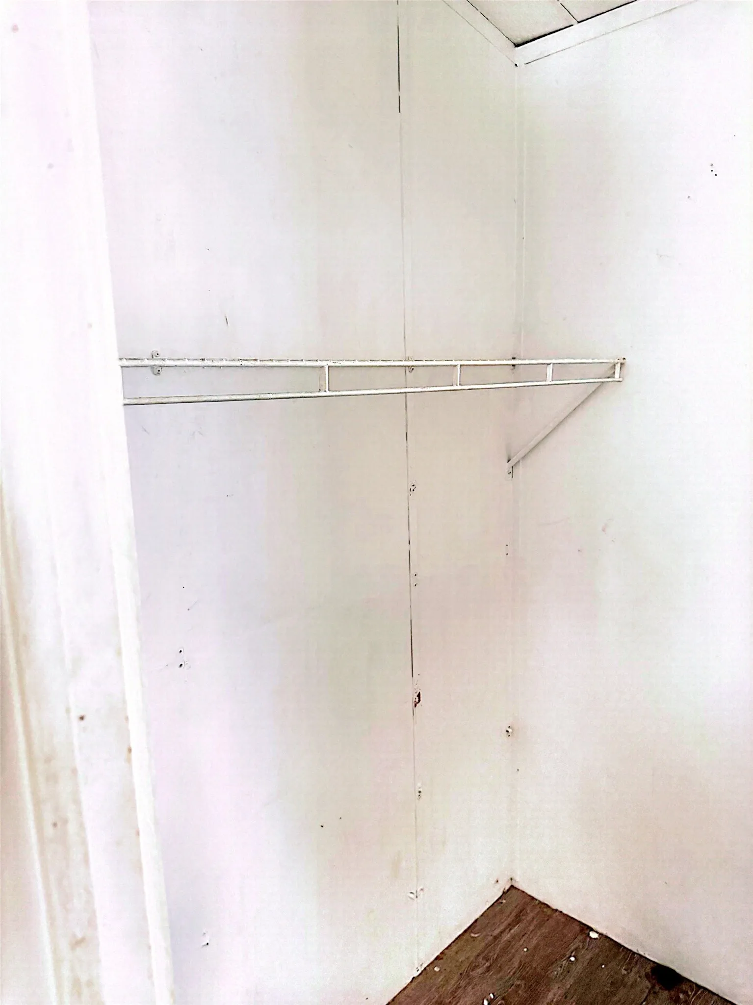 Mobile Home For Sale in Parker County , 204 Dove Drive, Weatherford, Texas 76088, 3 Bedroom, 2 Bathroom, Garage spaces, 1,216 Sqft, built in 2001, mls#21374200, Real Estate Agent in Weatherford, Homes For Sale in Parker county, Homes For Sale in Weatherford, Realtor in Weatherford Texas, Real Estate Brokerage Independent Realty Texas, Luminita Cordes Realtor