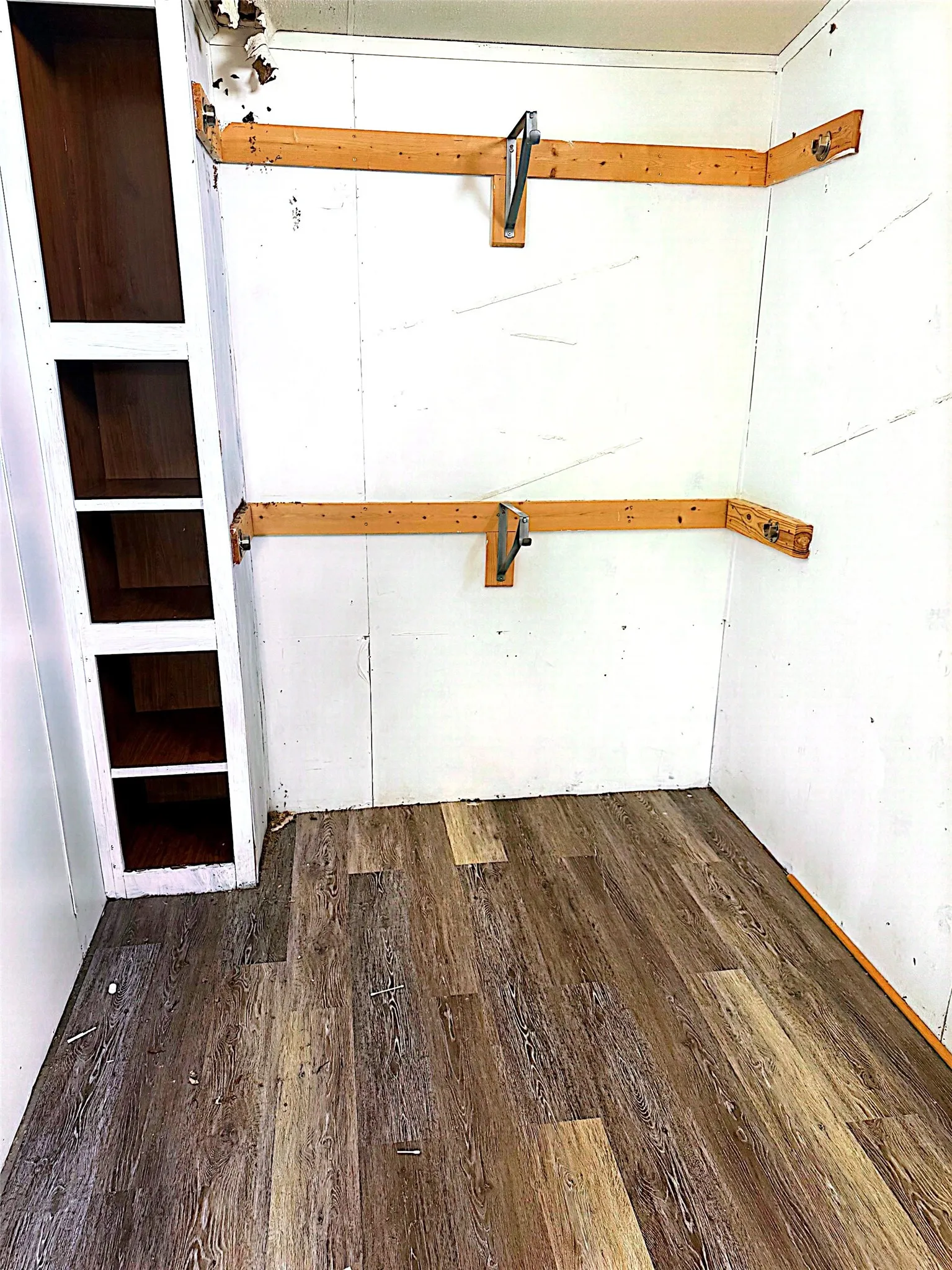 Mobile Home For Sale in Parker County , 204 Dove Drive, Weatherford, Texas 76088, 3 Bedroom, 2 Bathroom, Garage spaces, 1,216 Sqft, built in 2001, mls#21374200, Real Estate Agent in Weatherford, Homes For Sale in Parker county, Homes For Sale in Weatherford, Realtor in Weatherford Texas, Real Estate Brokerage Independent Realty Texas, Luminita Cordes Realtor