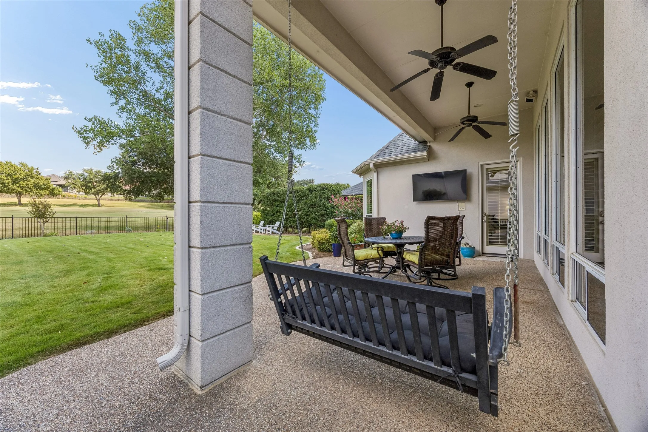 Single Family Residence For Sale in Denton County , 5644 Southern Hills Drive, Frisco, Texas 75034, 3 Bedroom, 3 Bathroom, 3 Garage spaces, 2,848 Sqft, built in 1994, mls#21377986, Real Estate Agent in Frisco, Homes For Sale in Denton county, Homes For Sale in Frisco, Realtor in Frisco Texas, Real Estate Brokerage Independent Realty Texas, Luminita Cordes Realtor