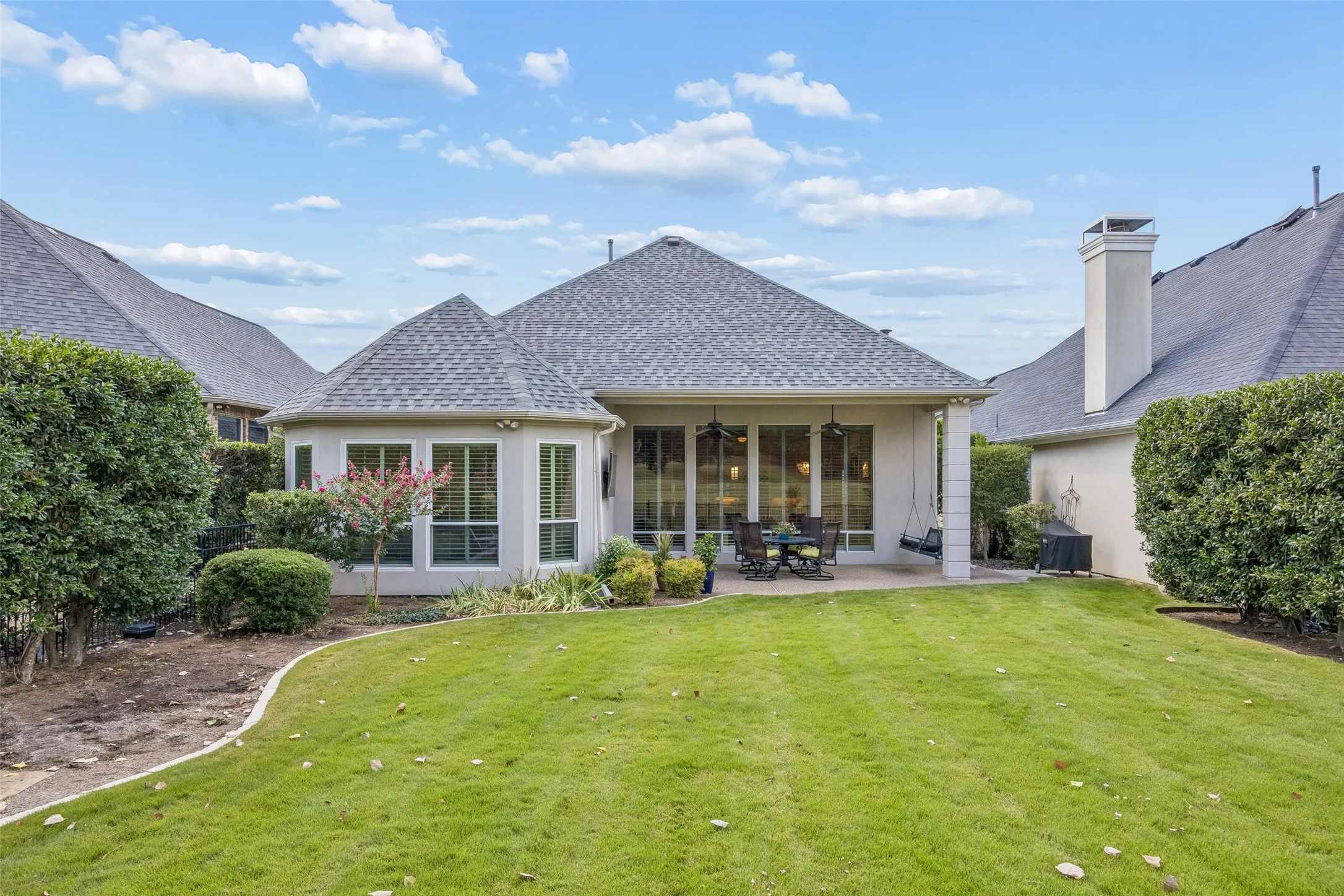 Single Family Residence For Sale in Denton County , 5644 Southern Hills Drive, Frisco, Texas 75034, 3 Bedroom, 3 Bathroom, 3 Garage spaces, 2,848 Sqft, built in 1994, mls#21377986, Real Estate Agent in Frisco, Homes For Sale in Denton county, Homes For Sale in Frisco, Realtor in Frisco Texas, Real Estate Brokerage Independent Realty Texas, Luminita Cordes Realtor