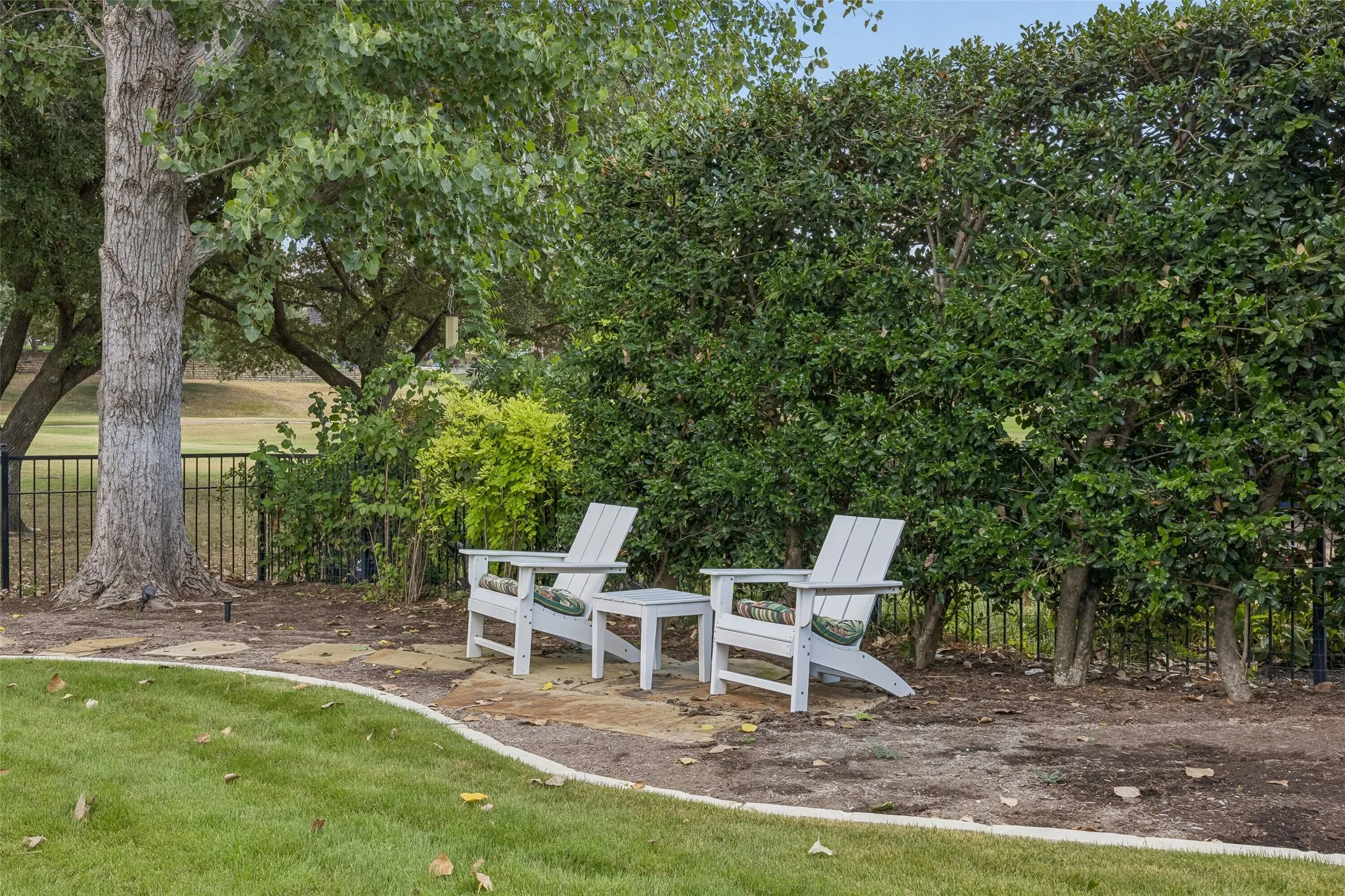 Single Family Residence For Sale in Denton County , 5644 Southern Hills Drive, Frisco, Texas 75034, 3 Bedroom, 3 Bathroom, 3 Garage spaces, 2,848 Sqft, built in 1994, mls#21377986, Real Estate Agent in Frisco, Homes For Sale in Denton county, Homes For Sale in Frisco, Realtor in Frisco Texas, Real Estate Brokerage Independent Realty Texas, Luminita Cordes Realtor