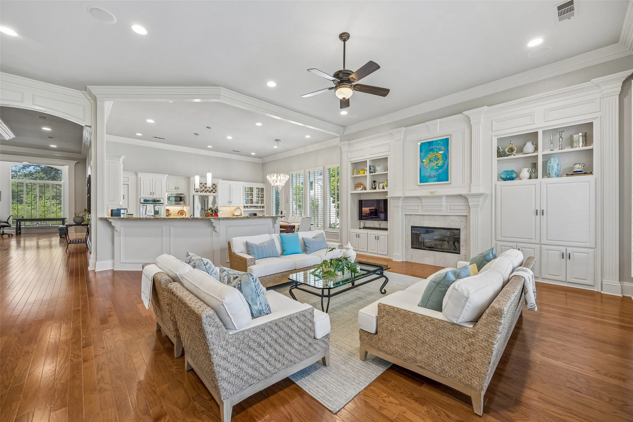 Single Family Residence For Sale in Denton County , 5644 Southern Hills Drive, Frisco, Texas 75034, 3 Bedroom, 3 Bathroom, 3 Garage spaces, 2,848 Sqft, built in 1994, mls#21377986, Real Estate Agent in Frisco, Homes For Sale in Denton county, Homes For Sale in Frisco, Realtor in Frisco Texas, Real Estate Brokerage Independent Realty Texas, Luminita Cordes Realtor