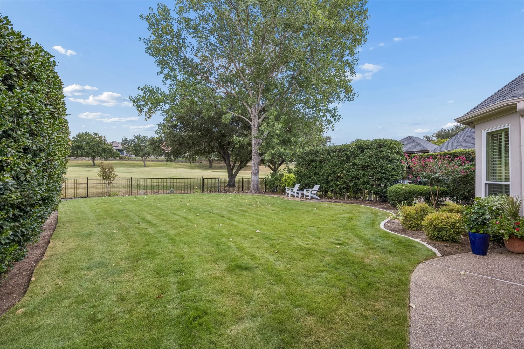 Single Family Residence For Sale in Denton County , 5644 Southern Hills Drive, Frisco, Texas 75034, 3 Bedroom, 3 Bathroom, 3 Garage spaces, 2,848 Sqft, built in 1994, mls#21377986, Real Estate Agent in Frisco, Homes For Sale in Denton county, Homes For Sale in Frisco, Realtor in Frisco Texas, Real Estate Brokerage Independent Realty Texas, Luminita Cordes Realtor