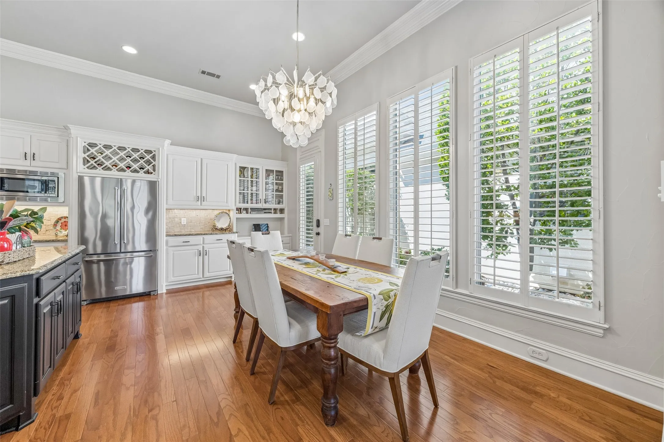 Single Family Residence For Sale in Denton County , 5644 Southern Hills Drive, Frisco, Texas 75034, 3 Bedroom, 3 Bathroom, 3 Garage spaces, 2,848 Sqft, built in 1994, mls#21377986, Real Estate Agent in Frisco, Homes For Sale in Denton county, Homes For Sale in Frisco, Realtor in Frisco Texas, Real Estate Brokerage Independent Realty Texas, Luminita Cordes Realtor