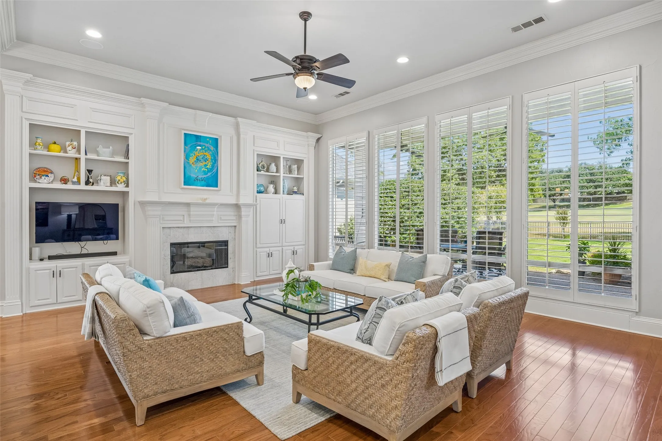 Single Family Residence For Sale in Denton County , 5644 Southern Hills Drive, Frisco, Texas 75034, 3 Bedroom, 3 Bathroom, 3 Garage spaces, 2,848 Sqft, built in 1994, mls#21377986, Real Estate Agent in Frisco, Homes For Sale in Denton county, Homes For Sale in Frisco, Realtor in Frisco Texas, Real Estate Brokerage Independent Realty Texas, Luminita Cordes Realtor