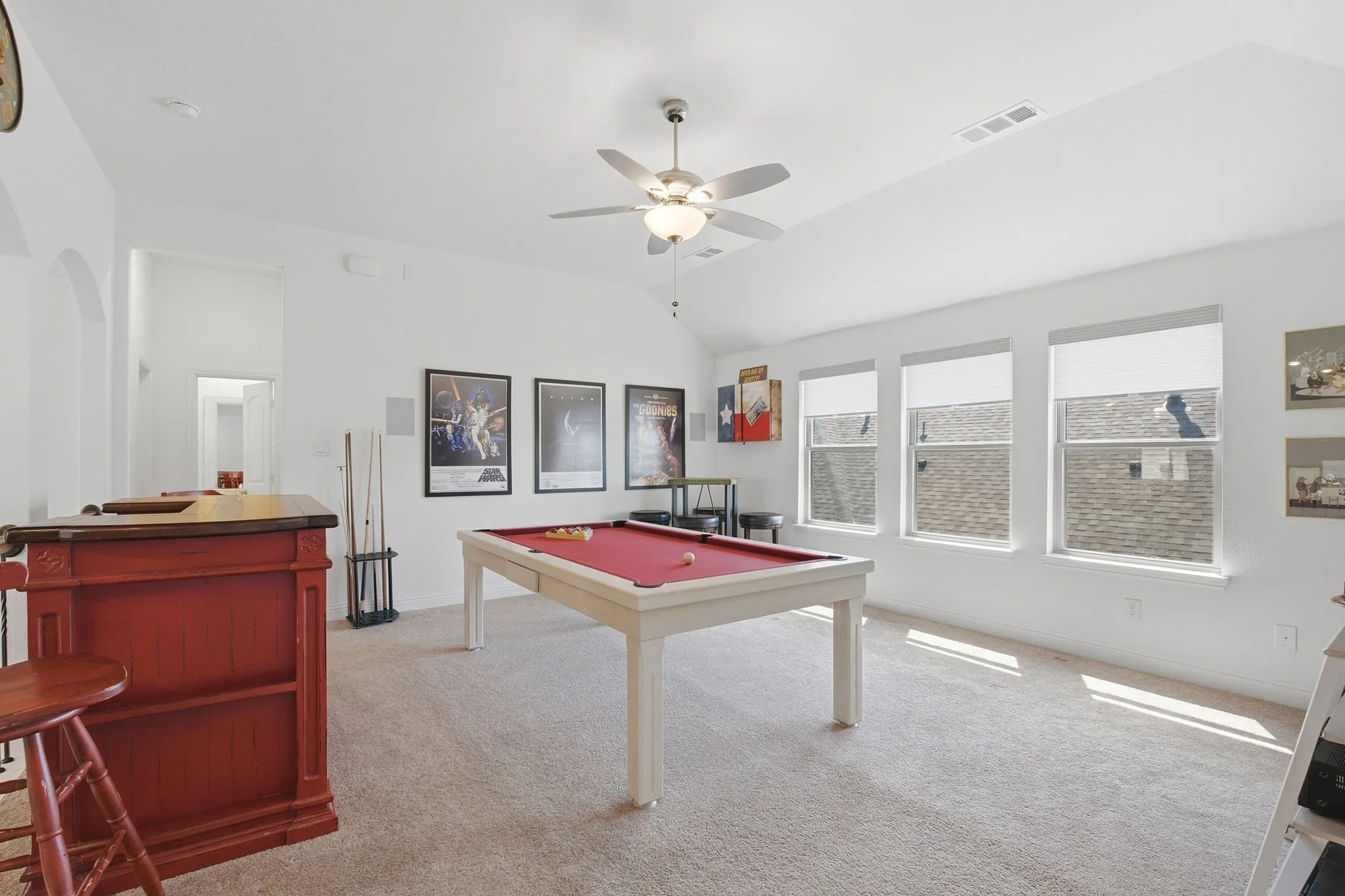 Single Family Residence For Sale in Collin County , 8909 Wild Meadow Road, Mc Kinney, Texas 75071, 4 Bedroom, 4 Bathroom, 3 Garage spaces, 2,734 Sqft, built in 2021, mls#21377911, Real Estate Agent in Mc Kinney, Homes For Sale in Collin county, Homes For Sale in Mc Kinney, Realtor in Mc Kinney Texas, Real Estate Brokerage Independent Realty Texas, Luminita Cordes Realtor