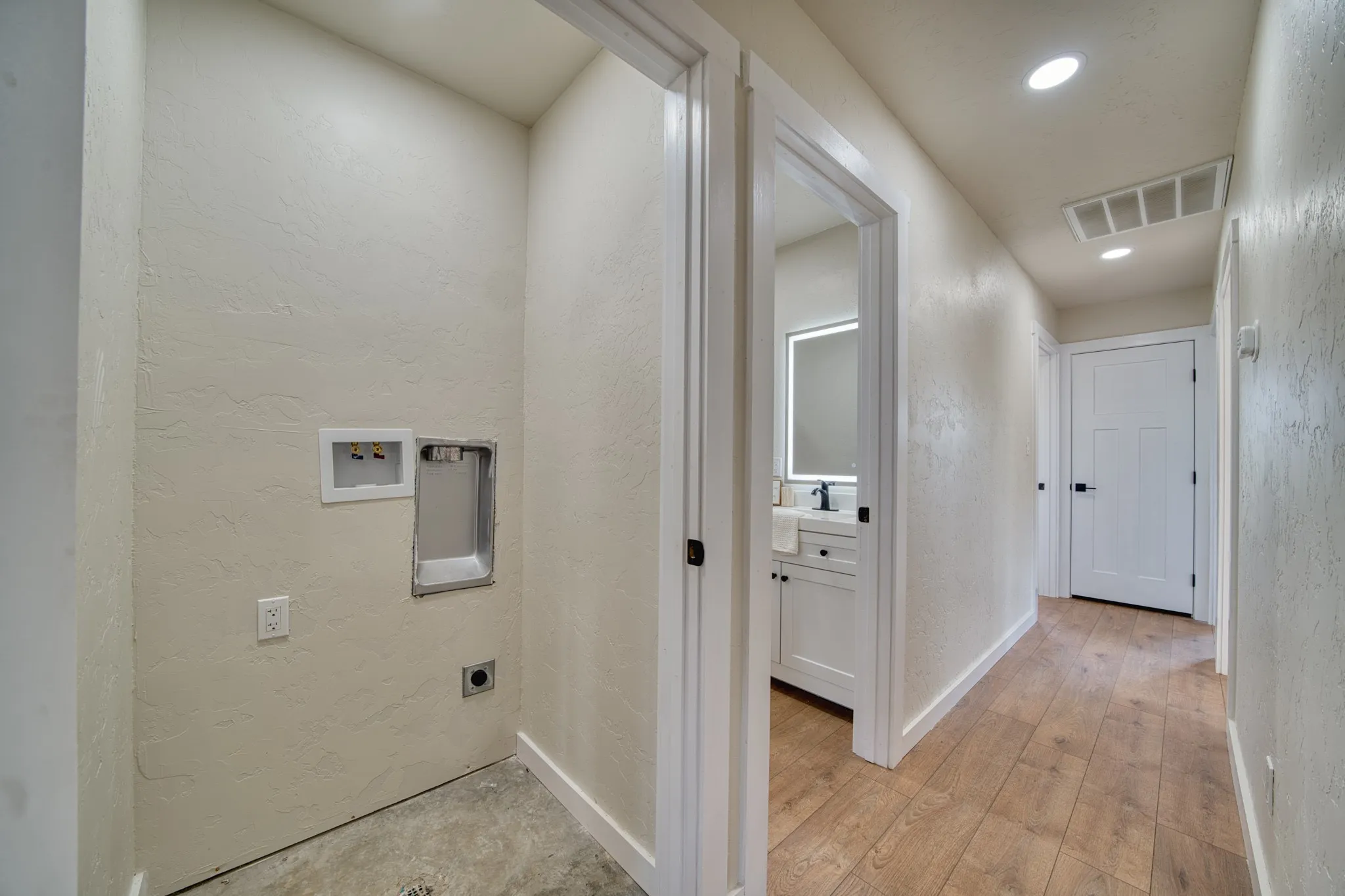 Single Family Residence For Sale in Morris County , 104 Private Road 33091, Omaha, Texas 75571, 3 Bedroom, 2 Bathroom, Garage spaces, 1,140 Sqft, built in 2026, mls#21358598, Real Estate Agent in Omaha, Homes For Sale in Morris county, Homes For Sale in Omaha, Realtor in Omaha Texas, Real Estate Brokerage Independent Realty Texas, Luminita Cordes Realtor