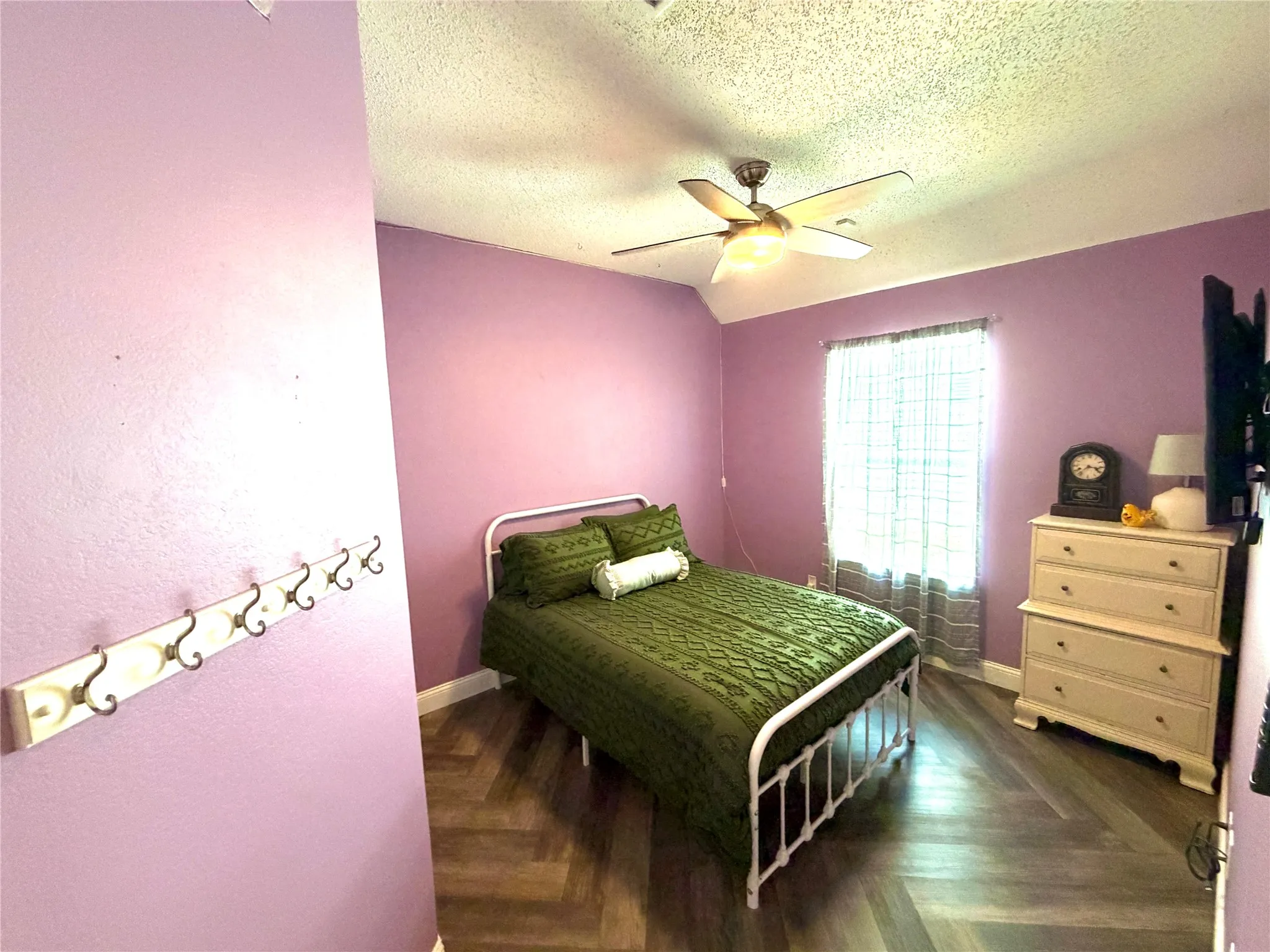 Single Family Residence For Sale in Tarrant County , 9920 Pack Saddle Trail, Fort Worth, Texas 76108, 3 Bedroom, 2 Bathroom, 2 Garage spaces, 1,587 Sqft, built in 1989, mls#21374196, Real Estate Agent in Fort Worth, Homes For Sale in Tarrant county, Homes For Sale in Fort Worth, Realtor in Fort Worth Texas, Real Estate Brokerage Independent Realty Texas, Luminita Cordes Realtor