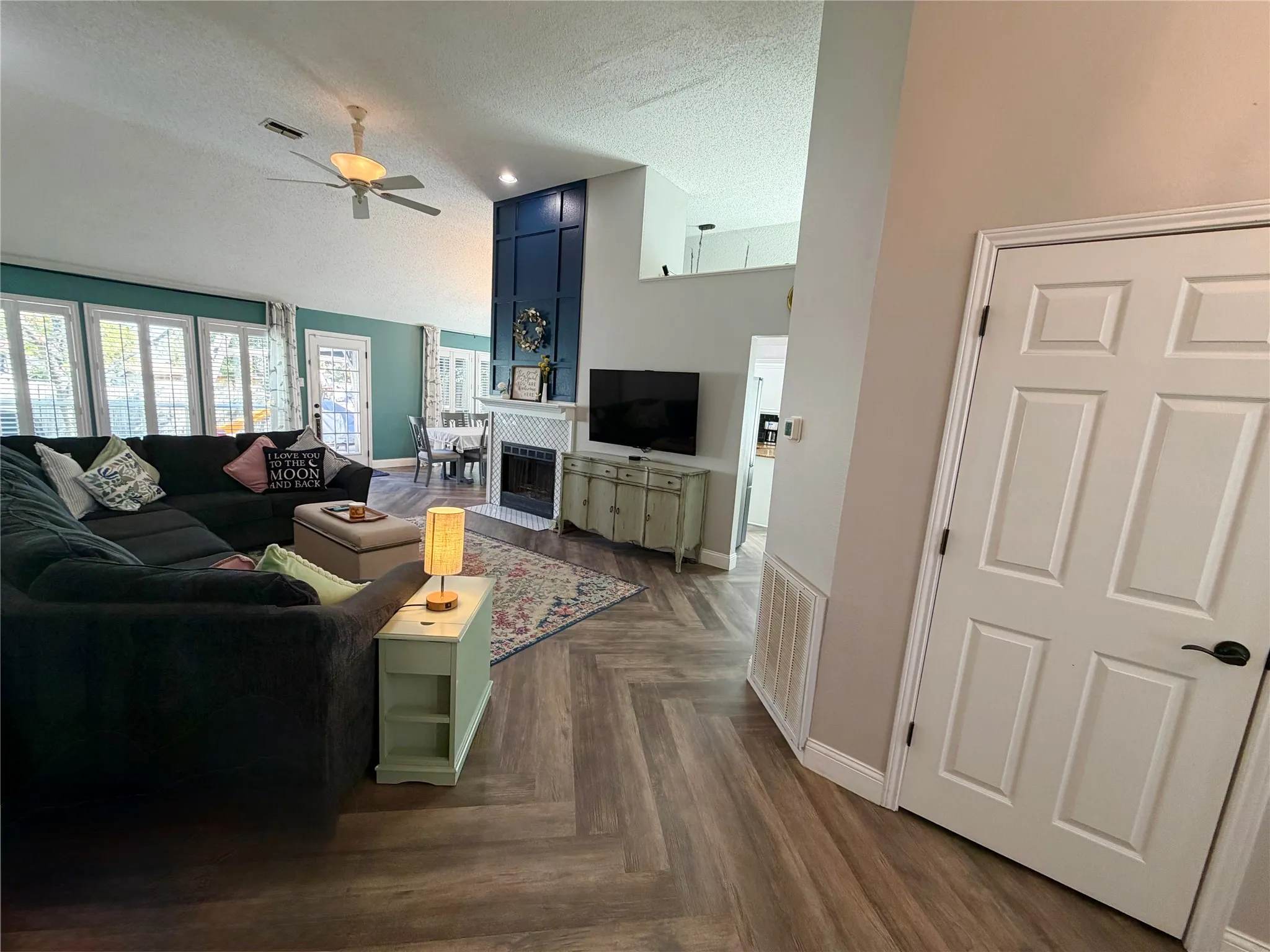 Single Family Residence For Sale in Tarrant County , 9920 Pack Saddle Trail, Fort Worth, Texas 76108, 3 Bedroom, 2 Bathroom, 2 Garage spaces, 1,587 Sqft, built in 1989, mls#21374196, Real Estate Agent in Fort Worth, Homes For Sale in Tarrant county, Homes For Sale in Fort Worth, Realtor in Fort Worth Texas, Real Estate Brokerage Independent Realty Texas, Luminita Cordes Realtor