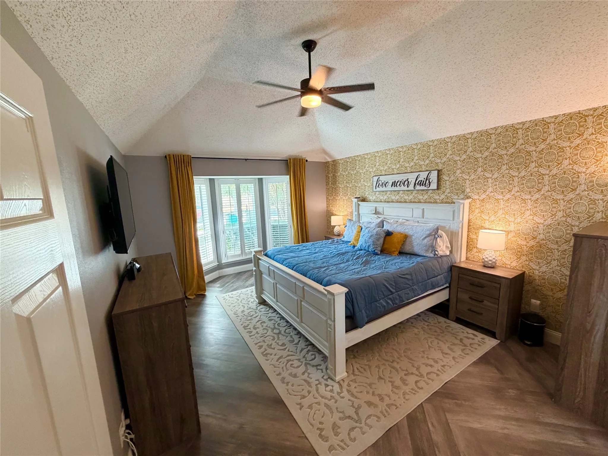 Single Family Residence For Sale in Tarrant County , 9920 Pack Saddle Trail, Fort Worth, Texas 76108, 3 Bedroom, 2 Bathroom, 2 Garage spaces, 1,587 Sqft, built in 1989, mls#21374196, Real Estate Agent in Fort Worth, Homes For Sale in Tarrant county, Homes For Sale in Fort Worth, Realtor in Fort Worth Texas, Real Estate Brokerage Independent Realty Texas, Luminita Cordes Realtor
