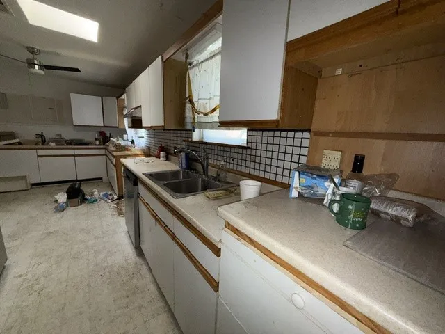 Single Family Residence For Sale in Tarrant County , 3228 Durango Road, Fort Worth, Texas 76116, 4 Bedroom, 3 Bathroom, Garage spaces, 1,929 Sqft, built in 1967, mls#21378028, Real Estate Agent in Fort Worth, Homes For Sale in Tarrant county, Homes For Sale in Fort Worth, Realtor in Fort Worth Texas, Real Estate Brokerage Independent Realty Texas, Luminita Cordes Realtor