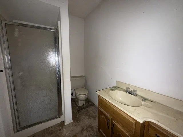 bath in converted garage
