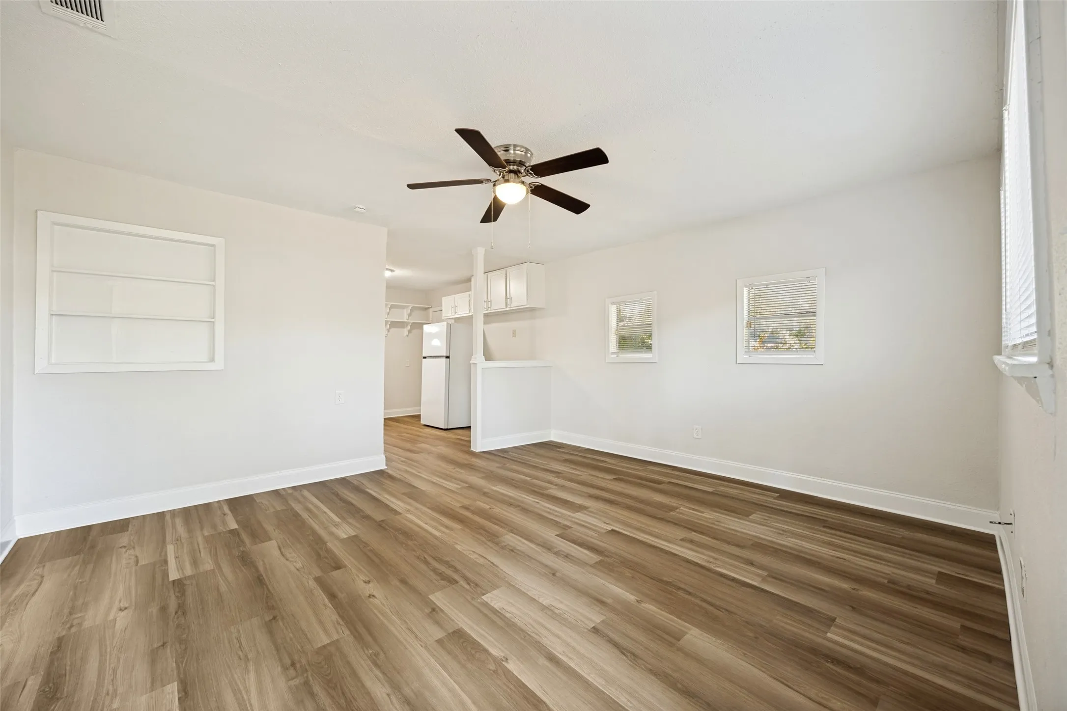 Single Family Residence For Rent in Dallas County , 1541 Briarcliff Road, Dallas, Texas 75235, 3 Bedroom, 1 Bathroom, 1 Garage spaces, 1,140 Sqft, built in 1949, mls#21378031, Real Estate Agent in Dallas, Homes For Rent in Dallas county, Homes For Rent in Dallas, Realtor in Dallas Texas, Real Estate Brokerage Independent Realty Texas, Luminita Cordes Realtor