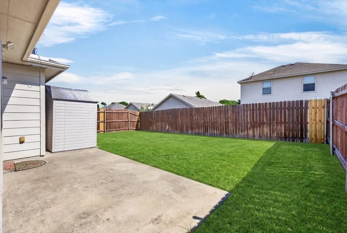 Single Family Residence For Sale in Kaufman County , 4018 Houston Drive, Heartland, Texas 75126, 3 Bedroom, 3 Bathroom, 2 Garage spaces, 2,195 Sqft, built in 2008, mls#21377971, Real Estate Agent in Heartland, Homes For Sale in Kaufman county, Homes For Sale in Heartland, Realtor in Heartland Texas, Real Estate Brokerage Independent Realty Texas, Luminita Cordes Realtor