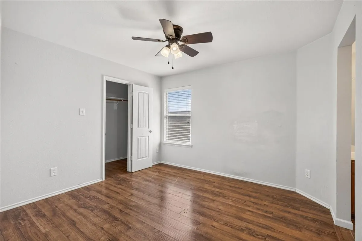 Single Family Residence For Sale in Kaufman County , 4018 Houston Drive, Heartland, Texas 75126, 3 Bedroom, 3 Bathroom, 2 Garage spaces, 2,195 Sqft, built in 2008, mls#21377971, Real Estate Agent in Heartland, Homes For Sale in Kaufman county, Homes For Sale in Heartland, Realtor in Heartland Texas, Real Estate Brokerage Independent Realty Texas, Luminita Cordes Realtor