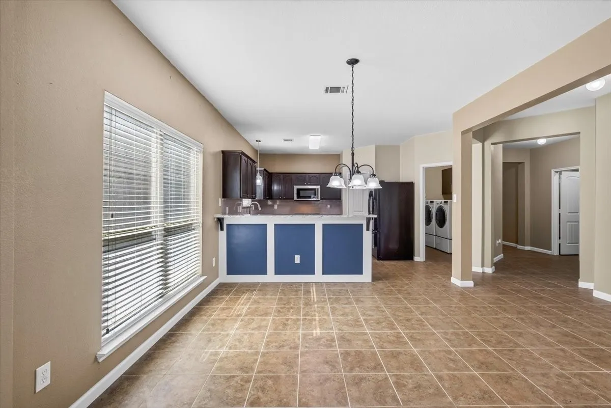 Single Family Residence For Sale in Kaufman County , 4018 Houston Drive, Heartland, Texas 75126, 3 Bedroom, 3 Bathroom, 2 Garage spaces, 2,195 Sqft, built in 2008, mls#21377971, Real Estate Agent in Heartland, Homes For Sale in Kaufman county, Homes For Sale in Heartland, Realtor in Heartland Texas, Real Estate Brokerage Independent Realty Texas, Luminita Cordes Realtor