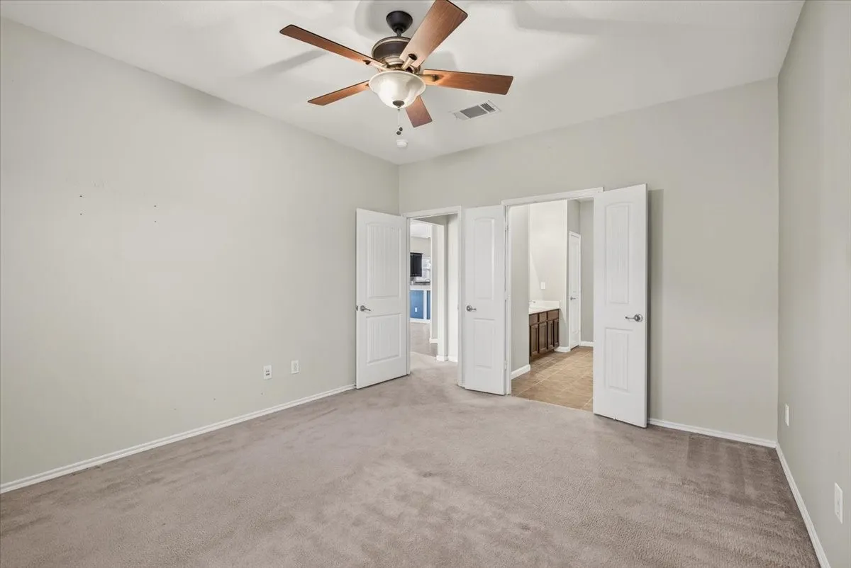 Single Family Residence For Sale in Kaufman County , 4018 Houston Drive, Heartland, Texas 75126, 3 Bedroom, 3 Bathroom, 2 Garage spaces, 2,195 Sqft, built in 2008, mls#21377971, Real Estate Agent in Heartland, Homes For Sale in Kaufman county, Homes For Sale in Heartland, Realtor in Heartland Texas, Real Estate Brokerage Independent Realty Texas, Luminita Cordes Realtor