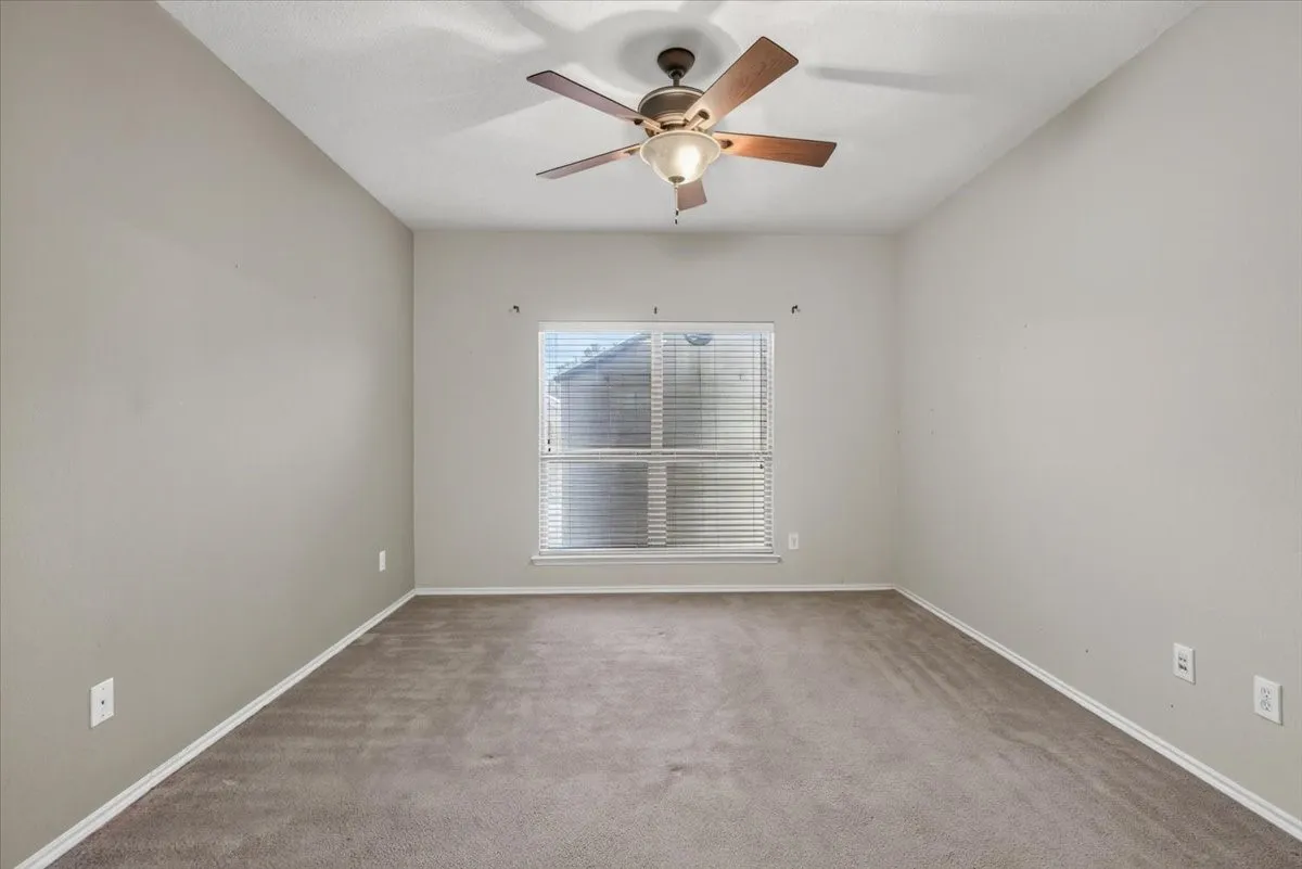 Single Family Residence For Sale in Kaufman County , 4018 Houston Drive, Heartland, Texas 75126, 3 Bedroom, 3 Bathroom, 2 Garage spaces, 2,195 Sqft, built in 2008, mls#21377971, Real Estate Agent in Heartland, Homes For Sale in Kaufman county, Homes For Sale in Heartland, Realtor in Heartland Texas, Real Estate Brokerage Independent Realty Texas, Luminita Cordes Realtor