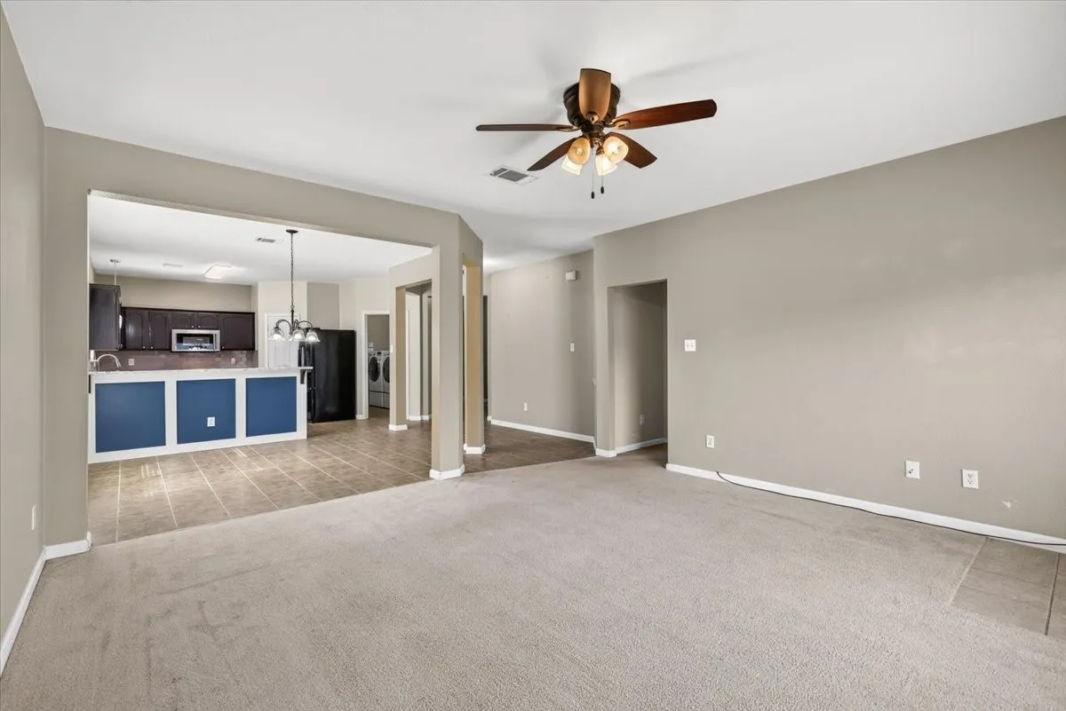Single Family Residence For Sale in Kaufman County , 4018 Houston Drive, Heartland, Texas 75126, 3 Bedroom, 3 Bathroom, 2 Garage spaces, 2,195 Sqft, built in 2008, mls#21377971, Real Estate Agent in Heartland, Homes For Sale in Kaufman county, Homes For Sale in Heartland, Realtor in Heartland Texas, Real Estate Brokerage Independent Realty Texas, Luminita Cordes Realtor