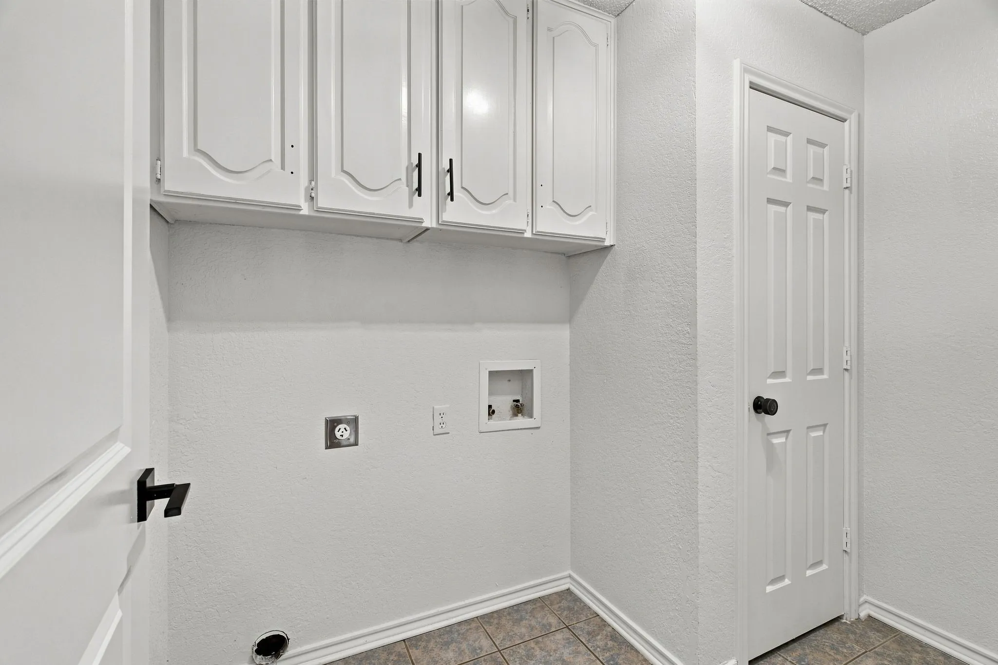 Single Family Residence For Sale in Tarrant County , 3808 Chestnut Street, Fort Worth, Texas 76137, 3 Bedroom, 2 Bathroom, 2 Garage spaces, 1,497 Sqft, built in 1984, mls#21377975, Real Estate Agent in Fort Worth, Homes For Sale in Tarrant county, Homes For Sale in Fort Worth, Realtor in Fort Worth Texas, Real Estate Brokerage Independent Realty Texas, Luminita Cordes Realtor
