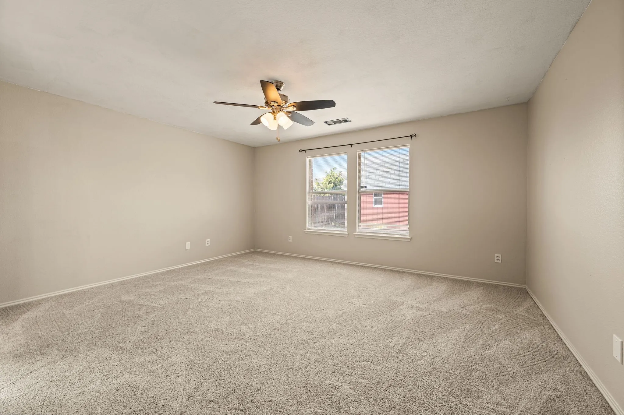 Single Family Residence For Sale in Tarrant County , 632 Partridge Drive, Saginaw, Texas 76131, 3 Bedroom, 2 Bathroom, 2 Garage spaces, 1,509 Sqft, built in 2004, mls#21368864, Real Estate Agent in Saginaw, Homes For Sale in Tarrant county, Homes For Sale in Saginaw, Realtor in Saginaw Texas, Real Estate Brokerage Independent Realty Texas, Luminita Cordes Realtor