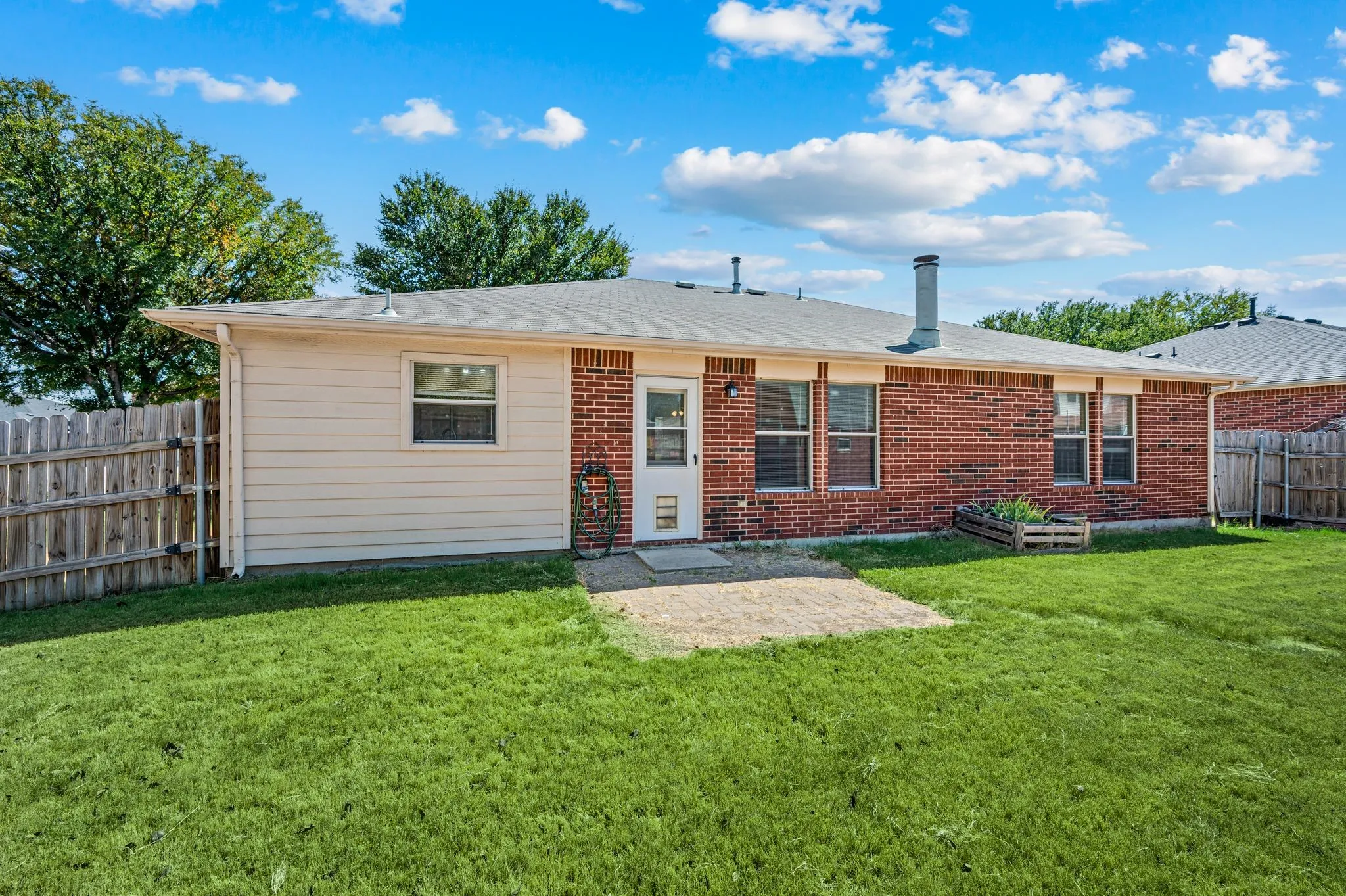 Single Family Residence For Sale in Tarrant County , 632 Partridge Drive, Saginaw, Texas 76131, 3 Bedroom, 2 Bathroom, 2 Garage spaces, 1,509 Sqft, built in 2004, mls#21368864, Real Estate Agent in Saginaw, Homes For Sale in Tarrant county, Homes For Sale in Saginaw, Realtor in Saginaw Texas, Real Estate Brokerage Independent Realty Texas, Luminita Cordes Realtor