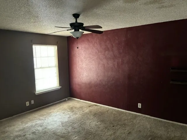 Single Family Residence For Sale in Collin County , 316 N Washington Street, Farmersville, Texas 75442, 3 Bedroom, 1 Bathroom, Garage spaces, 1,546 Sqft, built in 1966, mls#21378037, Real Estate Agent in Farmersville, Homes For Sale in Collin county, Homes For Sale in Farmersville, Realtor in Farmersville Texas, Real Estate Brokerage Independent Realty Texas, Luminita Cordes Realtor