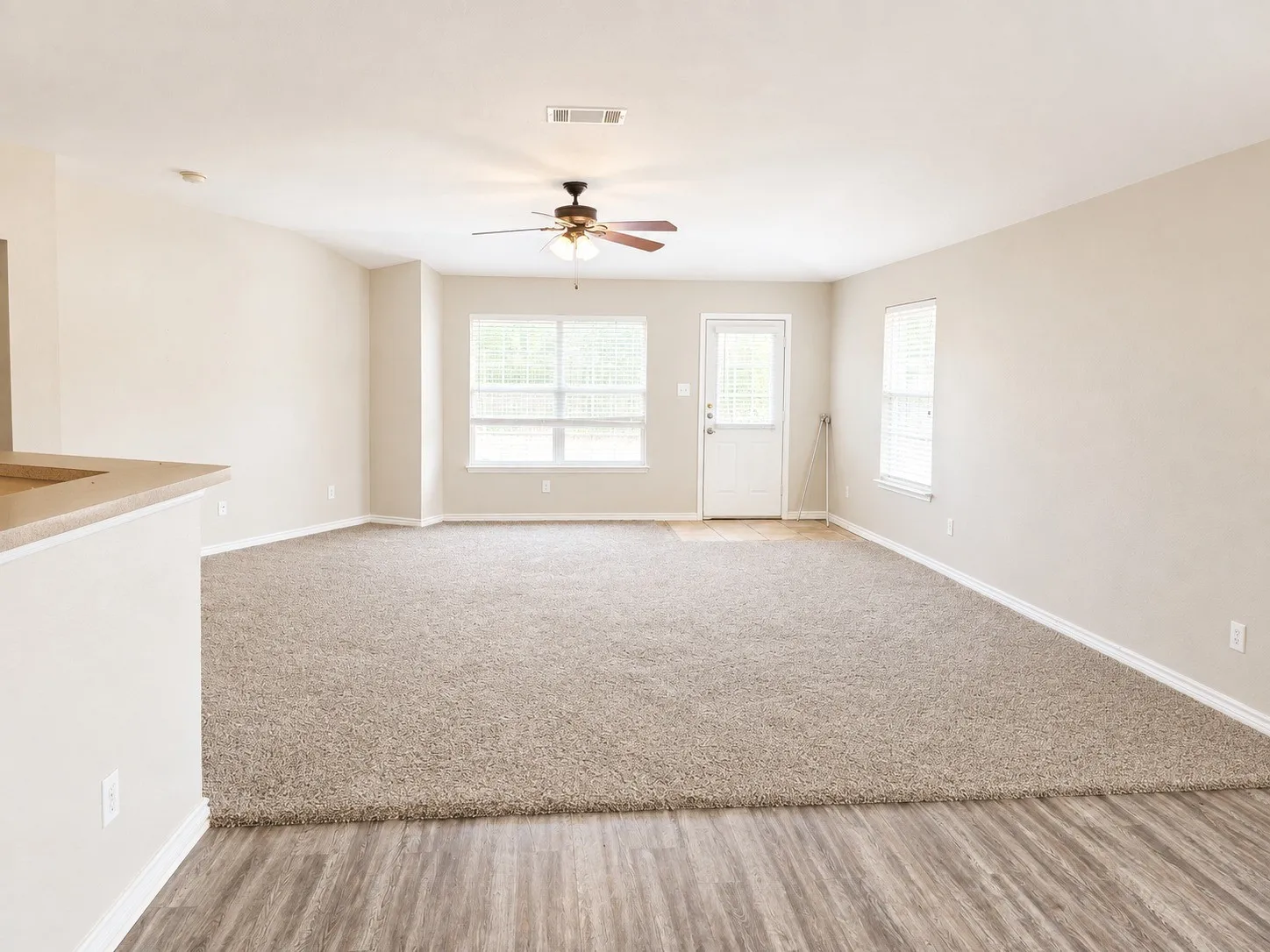 Single Family Residence For Rent in Tarrant County , 14117 Playa Trail, Fort Worth, Texas 76052, 3 Bedroom, 2 Bathroom, 2 Garage spaces, 1,902 Sqft, built in 2006, mls#21377525, Real Estate Agent in Fort Worth, Homes For Rent in Tarrant county, Homes For Rent in Fort Worth, Realtor in Fort Worth Texas, Real Estate Brokerage Independent Realty Texas, Luminita Cordes Realtor