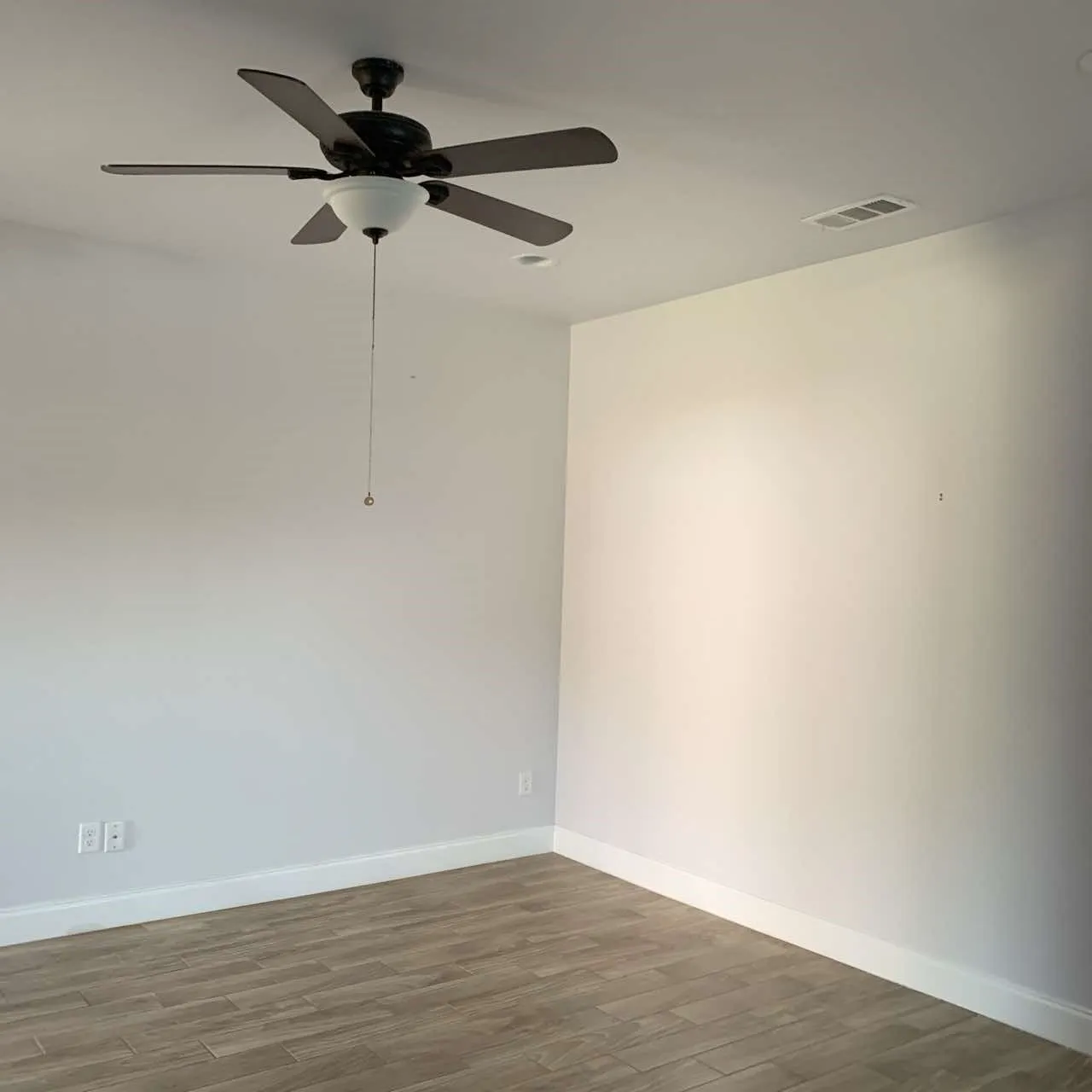 Single Family Residence For Rent in Dallas County , 2417 Norway Drive, Garland, Texas 75040, 3 Bedroom, 2 Bathroom, 2 Garage spaces, 1,536 Sqft, built in 1975, mls#21378040, Real Estate Agent in Garland, Homes For Rent in Dallas county, Homes For Rent in Garland, Realtor in Garland Texas, Real Estate Brokerage Independent Realty Texas, Luminita Cordes Realtor