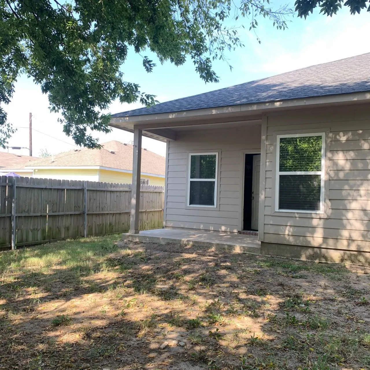 Single Family Residence For Rent in Dallas County , 2417 Norway Drive, Garland, Texas 75040, 3 Bedroom, 2 Bathroom, 2 Garage spaces, 1,536 Sqft, built in 1975, mls#21378040, Real Estate Agent in Garland, Homes For Rent in Dallas county, Homes For Rent in Garland, Realtor in Garland Texas, Real Estate Brokerage Independent Realty Texas, Luminita Cordes Realtor