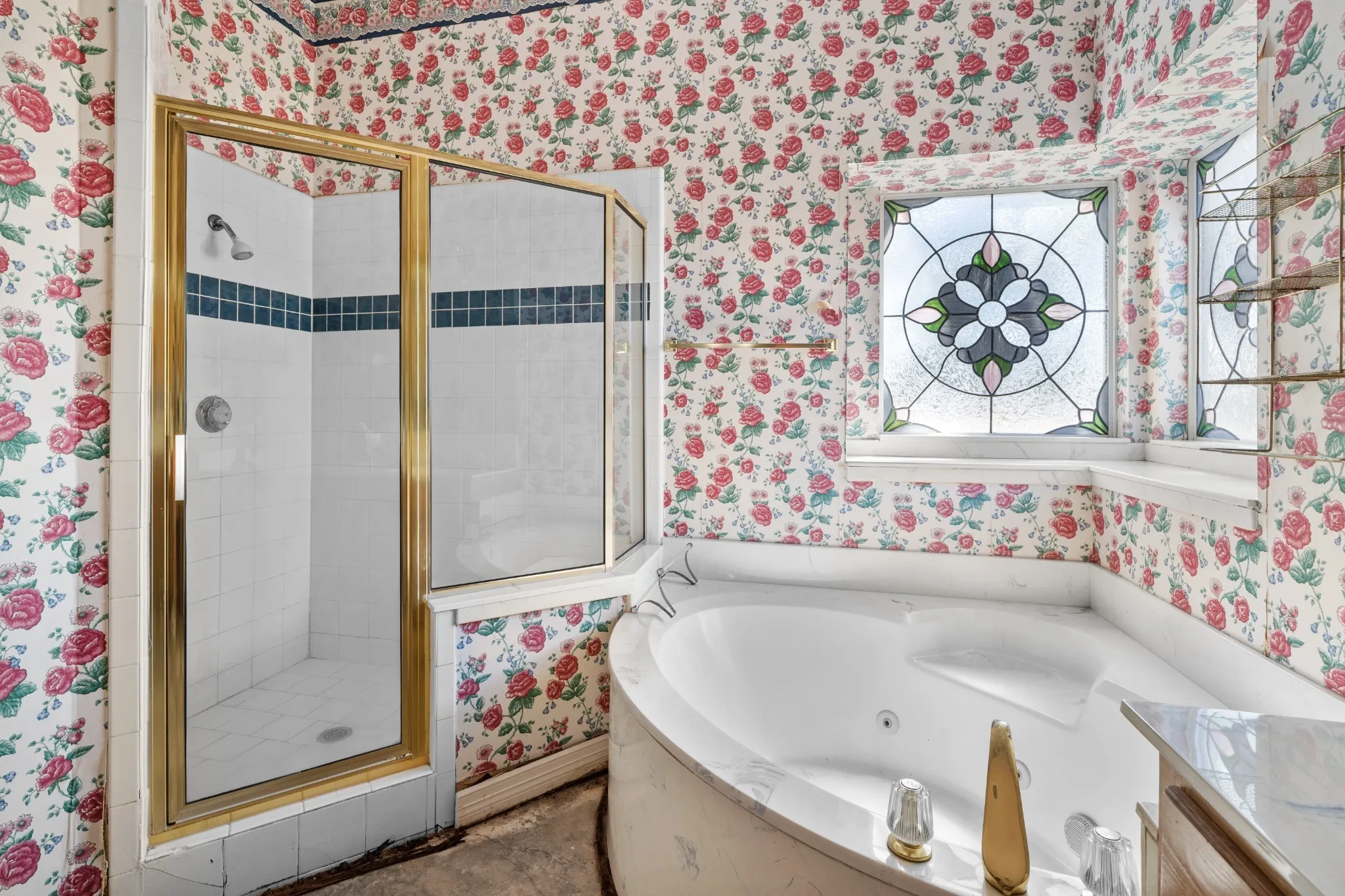 Single Family Residence For Sale in Ellis County , 2941 N Mockingbird Lane, Midlothian, Texas 76065, 3 Bedroom, 3 Bathroom, 2 Garage spaces, 2,985 Sqft, built in 1992, mls#21377012, Real Estate Agent in Midlothian, Homes For Sale in Ellis county, Homes For Sale in Midlothian, Realtor in Midlothian Texas, Real Estate Brokerage Independent Realty Texas, Luminita Cordes Realtor