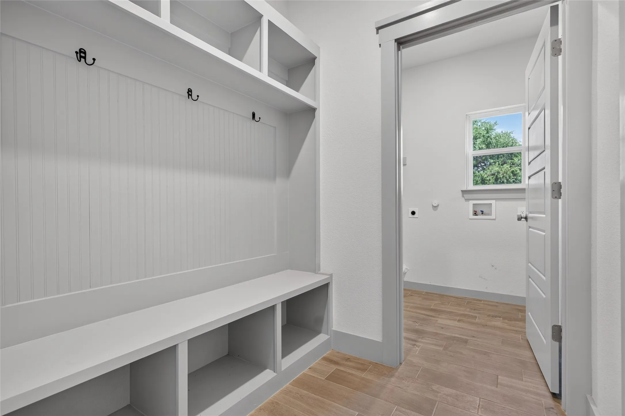 Single Family Residence For Sale in Hood County , 2308 Pedernales Court, Granbury, Texas 76048, 3 Bedroom, 2 Bathroom, 2 Garage spaces, 1,607 Sqft, built in 2023, mls#21378026, Real Estate Agent in Granbury, Homes For Sale in Hood county, Homes For Sale in Granbury, Realtor in Granbury Texas, Real Estate Brokerage Independent Realty Texas, Luminita Cordes Realtor