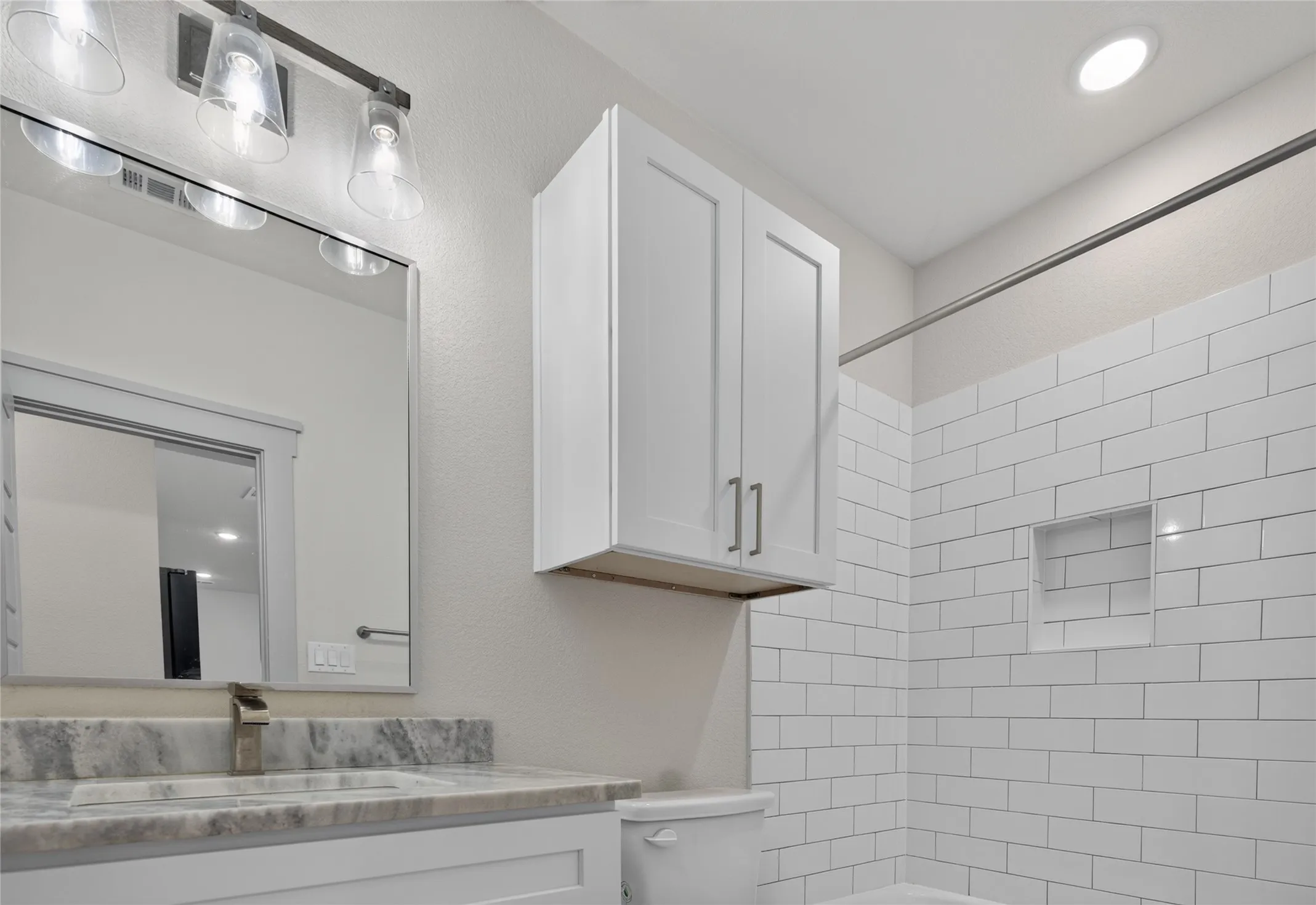 Single Family Residence For Sale in Hood County , 2308 Pedernales Court, Granbury, Texas 76048, 3 Bedroom, 2 Bathroom, 2 Garage spaces, 1,607 Sqft, built in 2023, mls#21378026, Real Estate Agent in Granbury, Homes For Sale in Hood county, Homes For Sale in Granbury, Realtor in Granbury Texas, Real Estate Brokerage Independent Realty Texas, Luminita Cordes Realtor