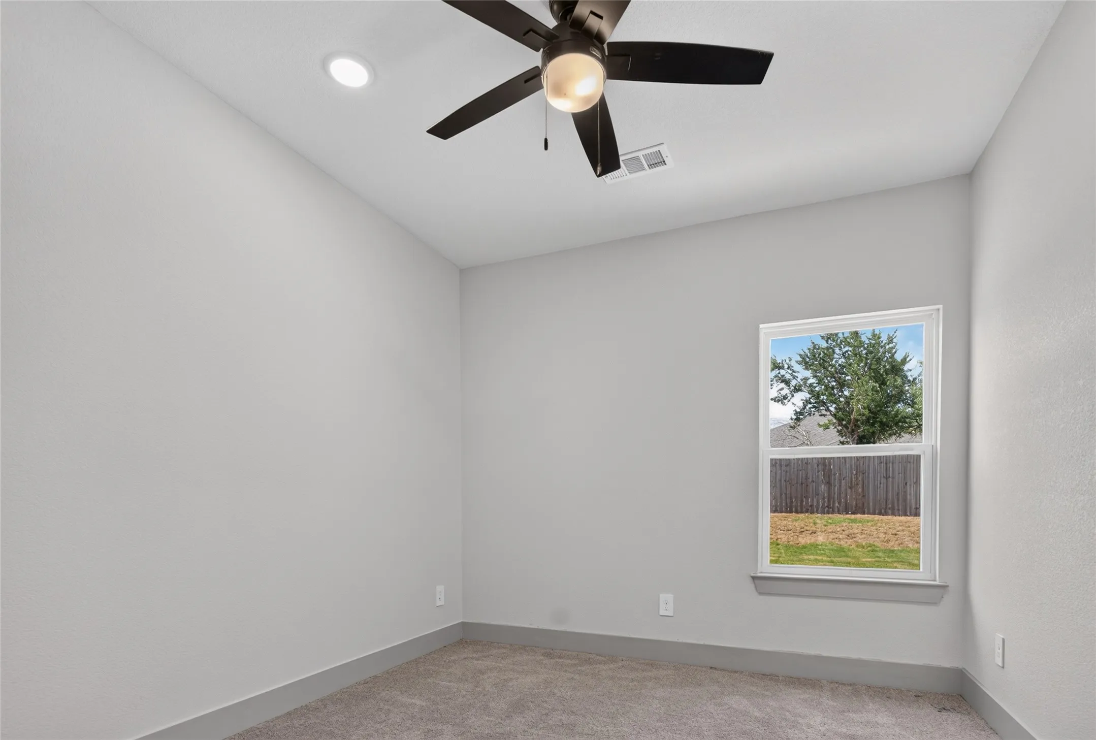 Single Family Residence For Sale in Hood County , 2308 Pedernales Court, Granbury, Texas 76048, 3 Bedroom, 2 Bathroom, 2 Garage spaces, 1,607 Sqft, built in 2023, mls#21378026, Real Estate Agent in Granbury, Homes For Sale in Hood county, Homes For Sale in Granbury, Realtor in Granbury Texas, Real Estate Brokerage Independent Realty Texas, Luminita Cordes Realtor