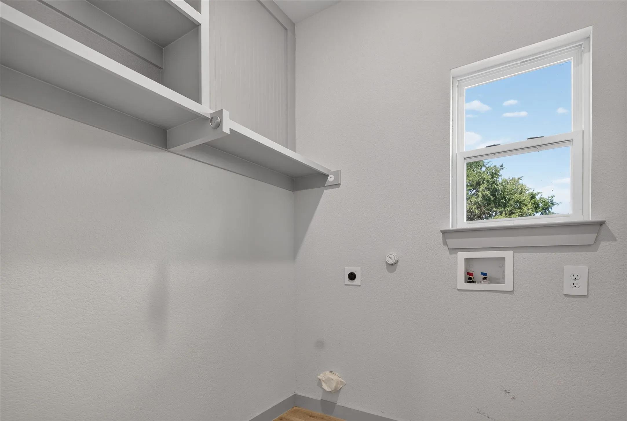 Single Family Residence For Sale in Hood County , 2308 Pedernales Court, Granbury, Texas 76048, 3 Bedroom, 2 Bathroom, 2 Garage spaces, 1,607 Sqft, built in 2023, mls#21378026, Real Estate Agent in Granbury, Homes For Sale in Hood county, Homes For Sale in Granbury, Realtor in Granbury Texas, Real Estate Brokerage Independent Realty Texas, Luminita Cordes Realtor