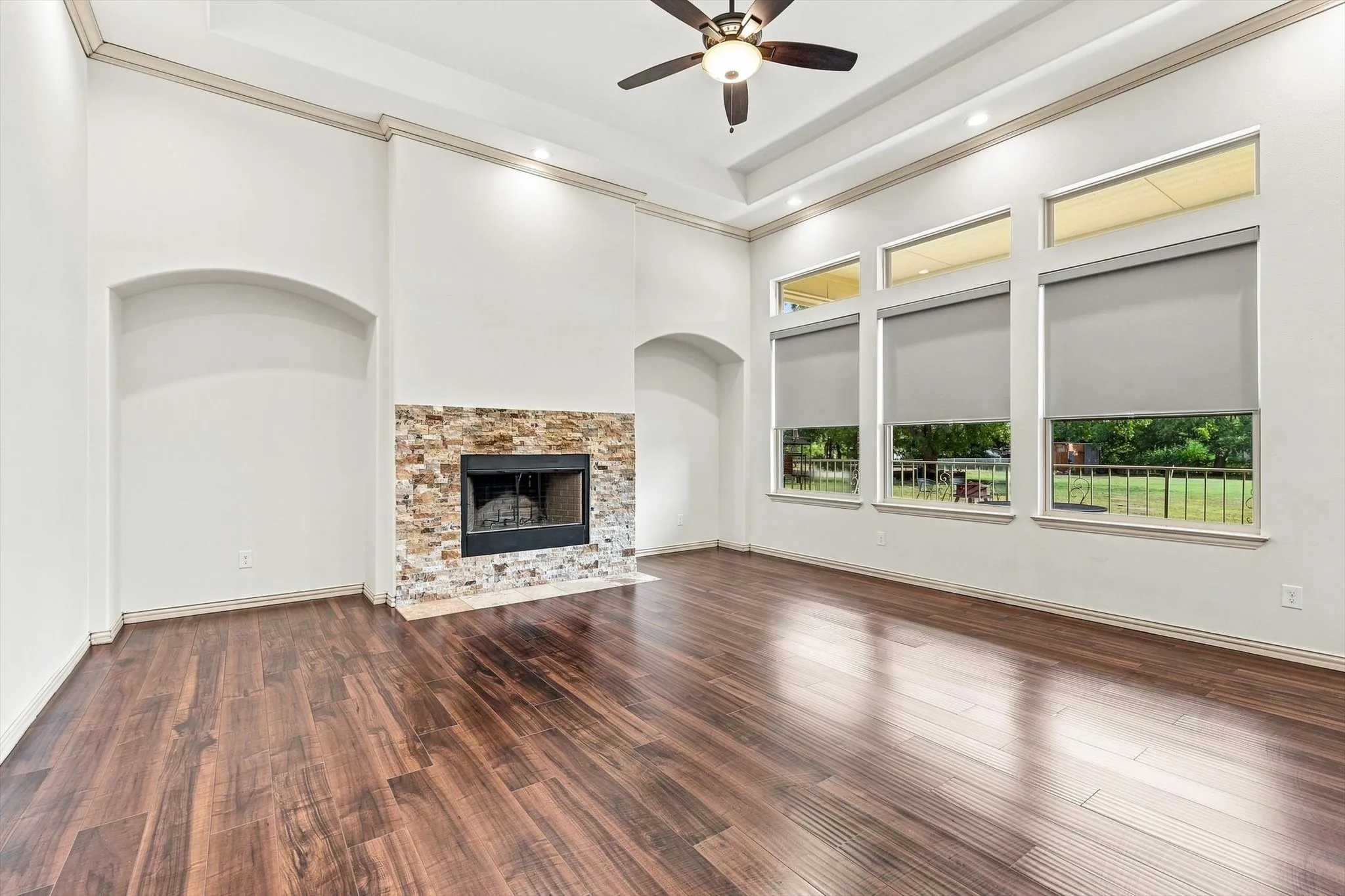 Single Family Residence For Sale in Ellis County , 113 Silverwood Drive, Ovilla, Texas 75154, 4 Bedroom, 3 Bathroom, 2 Garage spaces, 3,000 Sqft, built in 2018, mls#21377792, Real Estate Agent in Ovilla, Homes For Sale in Ellis county, Homes For Sale in Ovilla, Realtor in Ovilla Texas, Real Estate Brokerage Independent Realty Texas, Luminita Cordes Realtor