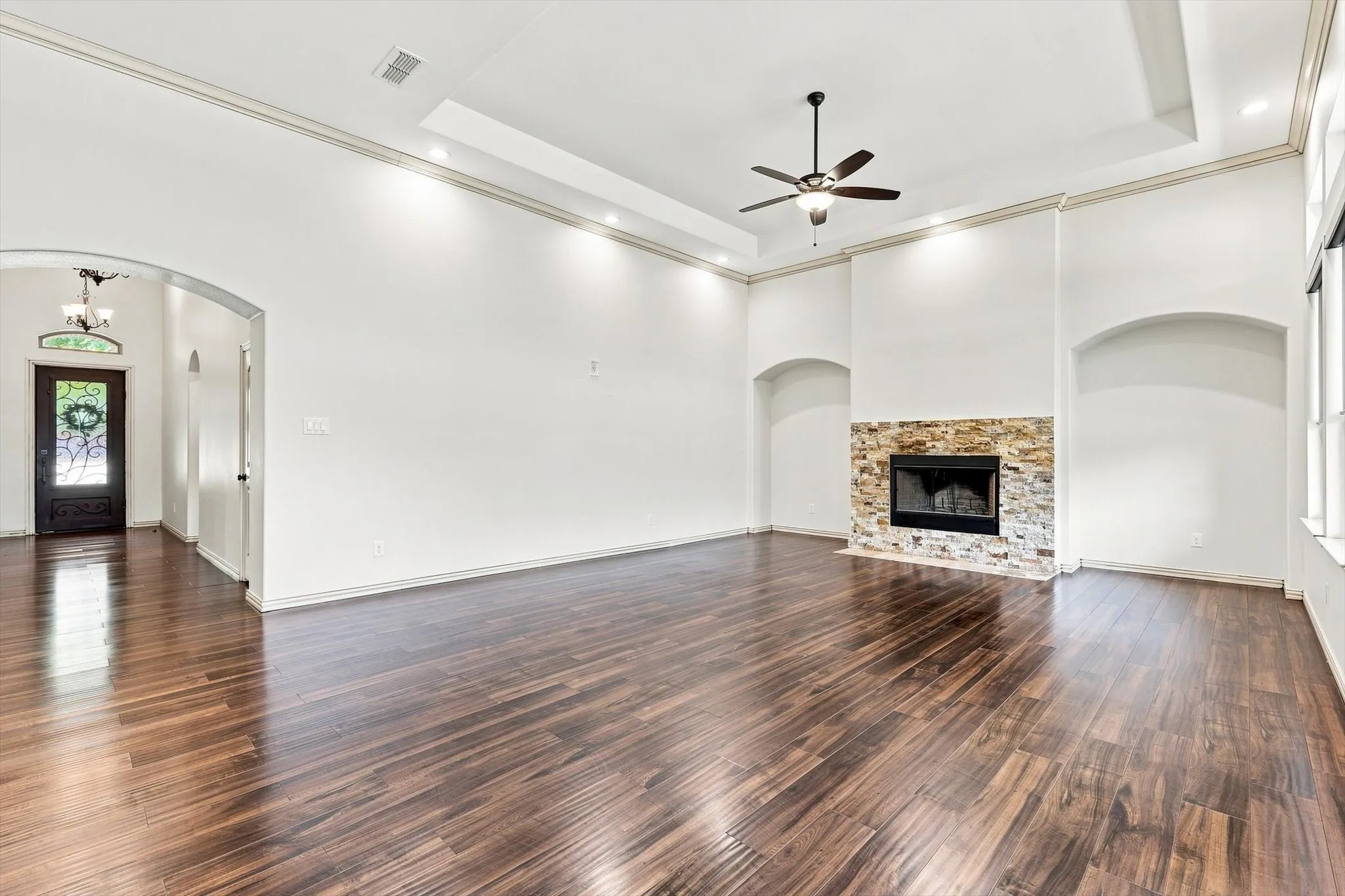 Single Family Residence For Sale in Ellis County , 113 Silverwood Drive, Ovilla, Texas 75154, 4 Bedroom, 3 Bathroom, 2 Garage spaces, 3,000 Sqft, built in 2018, mls#21377792, Real Estate Agent in Ovilla, Homes For Sale in Ellis county, Homes For Sale in Ovilla, Realtor in Ovilla Texas, Real Estate Brokerage Independent Realty Texas, Luminita Cordes Realtor