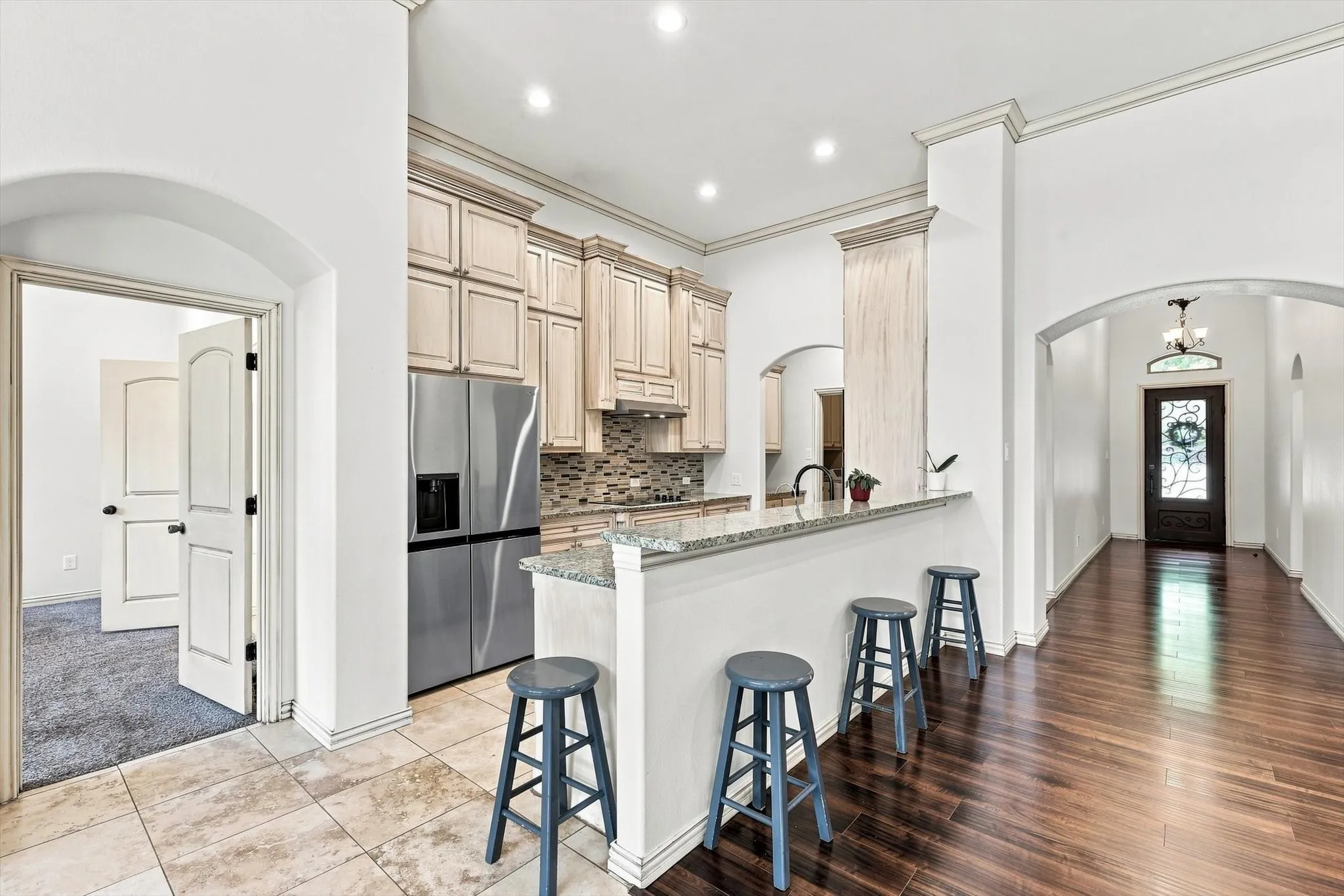Single Family Residence For Sale in Ellis County , 113 Silverwood Drive, Ovilla, Texas 75154, 4 Bedroom, 3 Bathroom, 2 Garage spaces, 3,000 Sqft, built in 2018, mls#21377792, Real Estate Agent in Ovilla, Homes For Sale in Ellis county, Homes For Sale in Ovilla, Realtor in Ovilla Texas, Real Estate Brokerage Independent Realty Texas, Luminita Cordes Realtor
