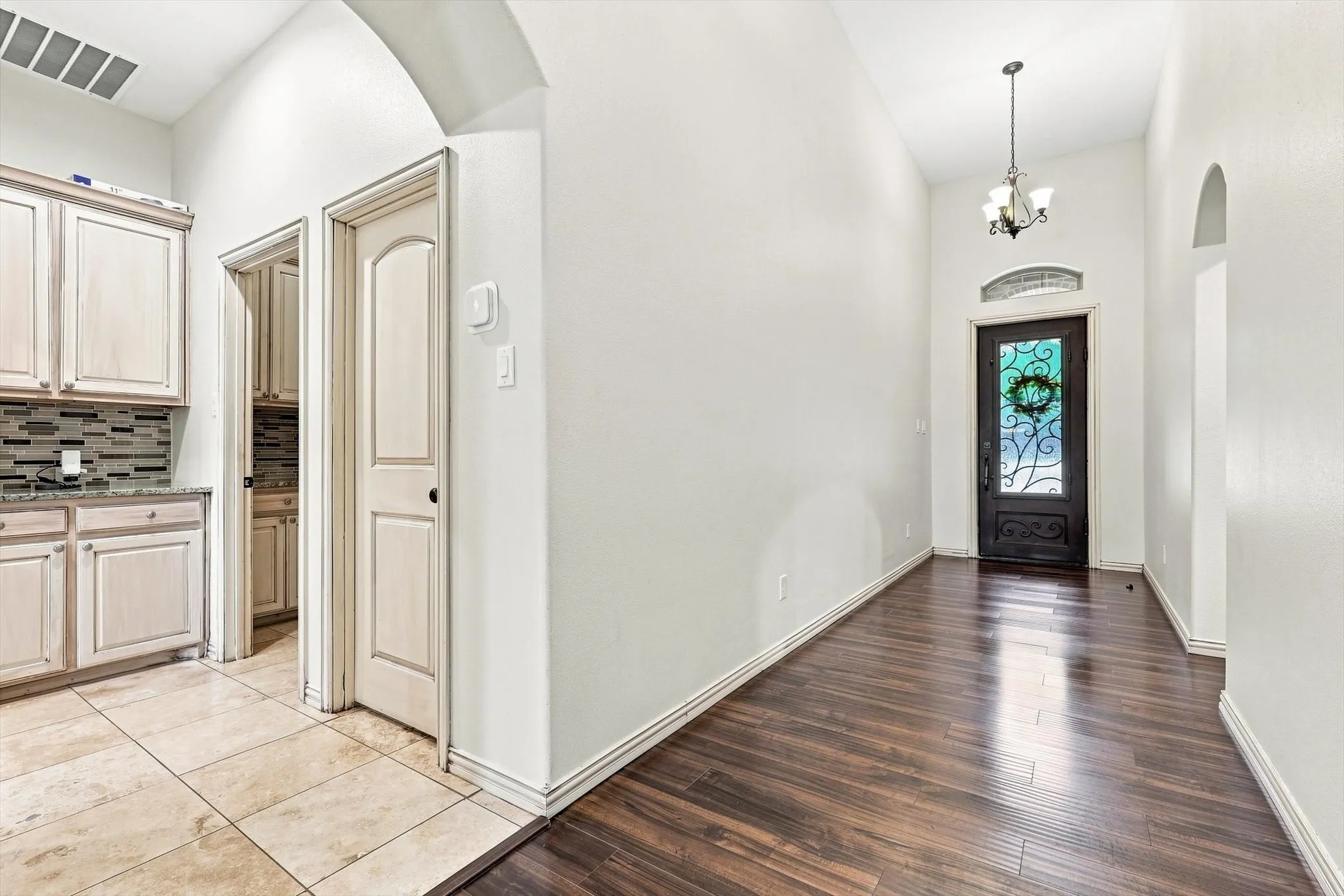 Single Family Residence For Sale in Ellis County , 113 Silverwood Drive, Ovilla, Texas 75154, 4 Bedroom, 3 Bathroom, 2 Garage spaces, 3,000 Sqft, built in 2018, mls#21377792, Real Estate Agent in Ovilla, Homes For Sale in Ellis county, Homes For Sale in Ovilla, Realtor in Ovilla Texas, Real Estate Brokerage Independent Realty Texas, Luminita Cordes Realtor