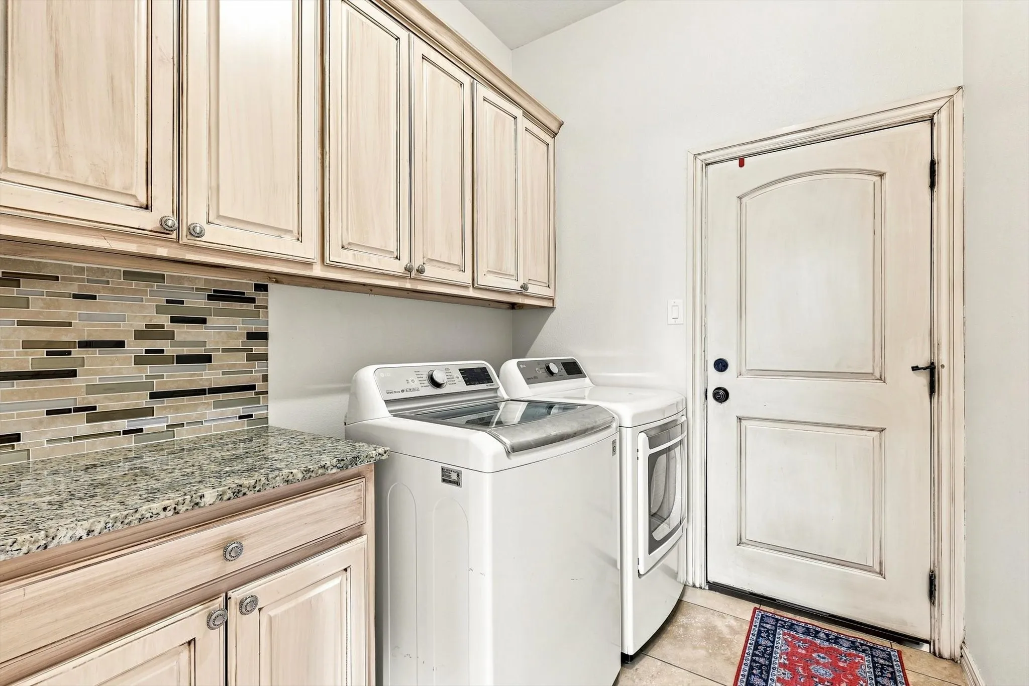 Single Family Residence For Sale in Ellis County , 113 Silverwood Drive, Ovilla, Texas 75154, 4 Bedroom, 3 Bathroom, 2 Garage spaces, 3,000 Sqft, built in 2018, mls#21377792, Real Estate Agent in Ovilla, Homes For Sale in Ellis county, Homes For Sale in Ovilla, Realtor in Ovilla Texas, Real Estate Brokerage Independent Realty Texas, Luminita Cordes Realtor