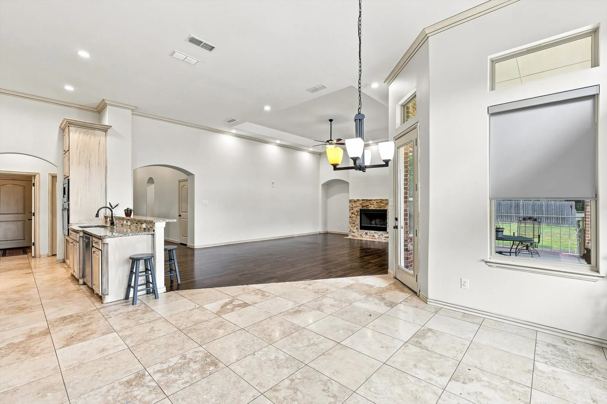 Single Family Residence For Sale in Ellis County , 113 Silverwood Drive, Ovilla, Texas 75154, 4 Bedroom, 3 Bathroom, 2 Garage spaces, 3,000 Sqft, built in 2018, mls#21377792, Real Estate Agent in Ovilla, Homes For Sale in Ellis county, Homes For Sale in Ovilla, Realtor in Ovilla Texas, Real Estate Brokerage Independent Realty Texas, Luminita Cordes Realtor