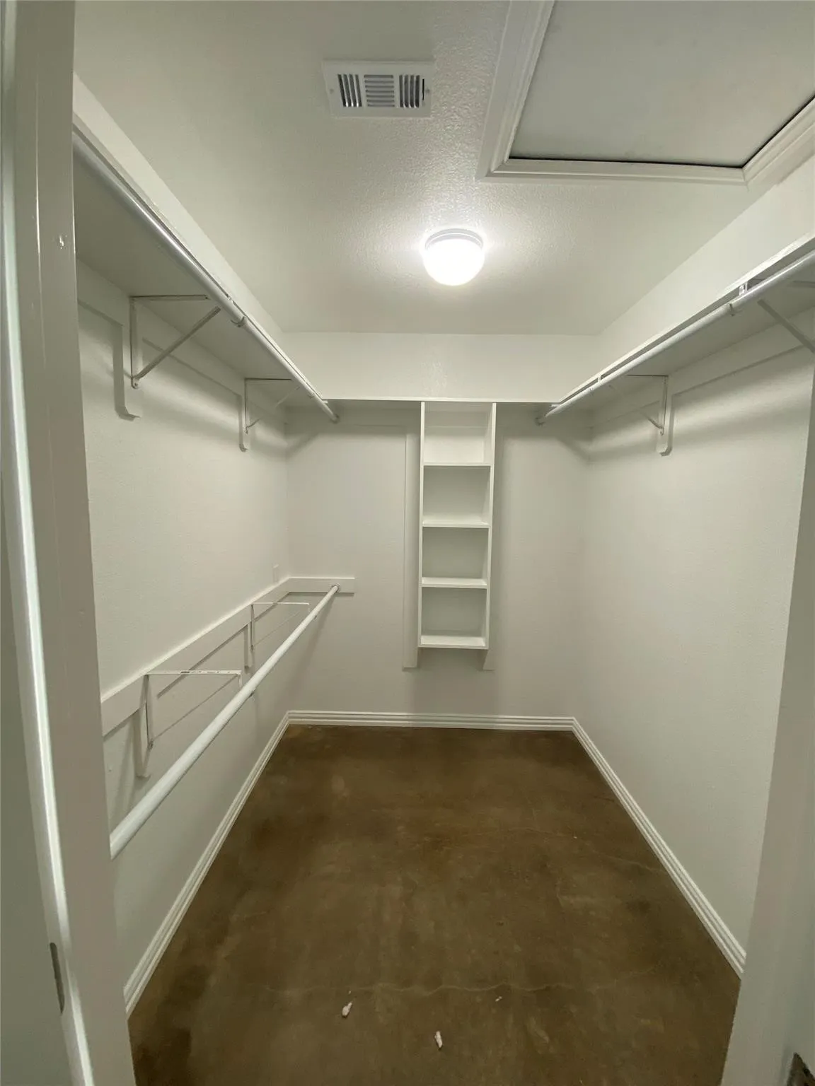 Single Family Residence For Rent in Grayson County , 1017 S Scullin Avenue, Denison, Texas 75020, 3 Bedroom, 2 Bathroom, Garage spaces, 1,064 Sqft, built in 2022, mls#21378046, Real Estate Agent in Denison, Homes For Rent in Grayson county, Homes For Rent in Denison, Realtor in Denison Texas, Real Estate Brokerage Independent Realty Texas, Luminita Cordes Realtor