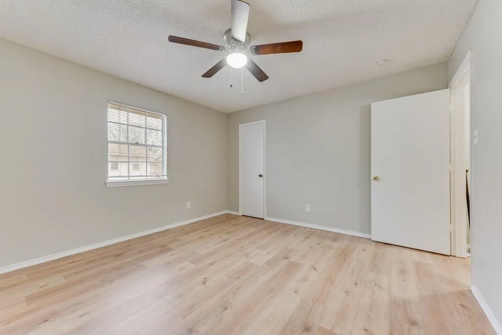 Townhouse For Rent in Tarrant County , 1728 sanford J, Arlington, Texas 76012, 2 Bedroom, 2 Bathroom, Garage spaces, 1,108 Sqft, built in 1972, mls#21378047, Real Estate Agent in Arlington, Homes For Rent in Tarrant county, Homes For Rent in Arlington, Realtor in Arlington Texas, Real Estate Brokerage Independent Realty Texas, Luminita Cordes Realtor
