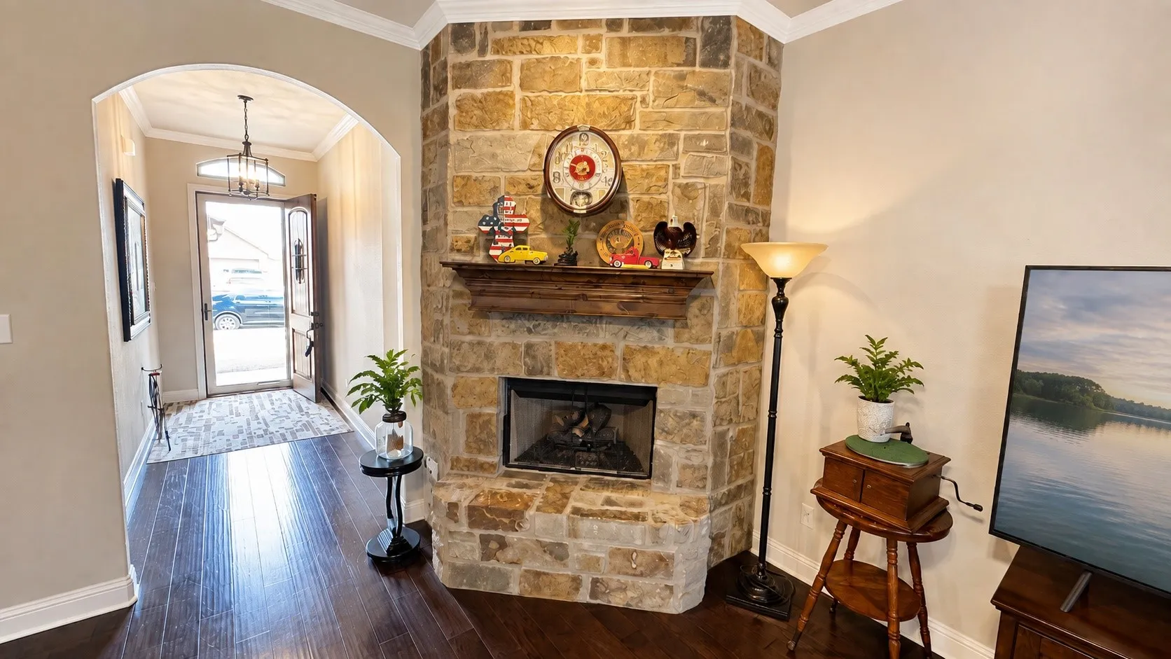 Single Family Residence For Sale in Tarrant County , 6712 Fire Dance Drive, Benbrook, Texas 76126, 3 Bedroom, 2 Bathroom, 2 Garage spaces, 2,076 Sqft, built in 2018, mls#21373026, Real Estate Agent in Benbrook, Homes For Sale in Tarrant county, Homes For Sale in Benbrook, Realtor in Benbrook Texas, Real Estate Brokerage Independent Realty Texas, Luminita Cordes Realtor
