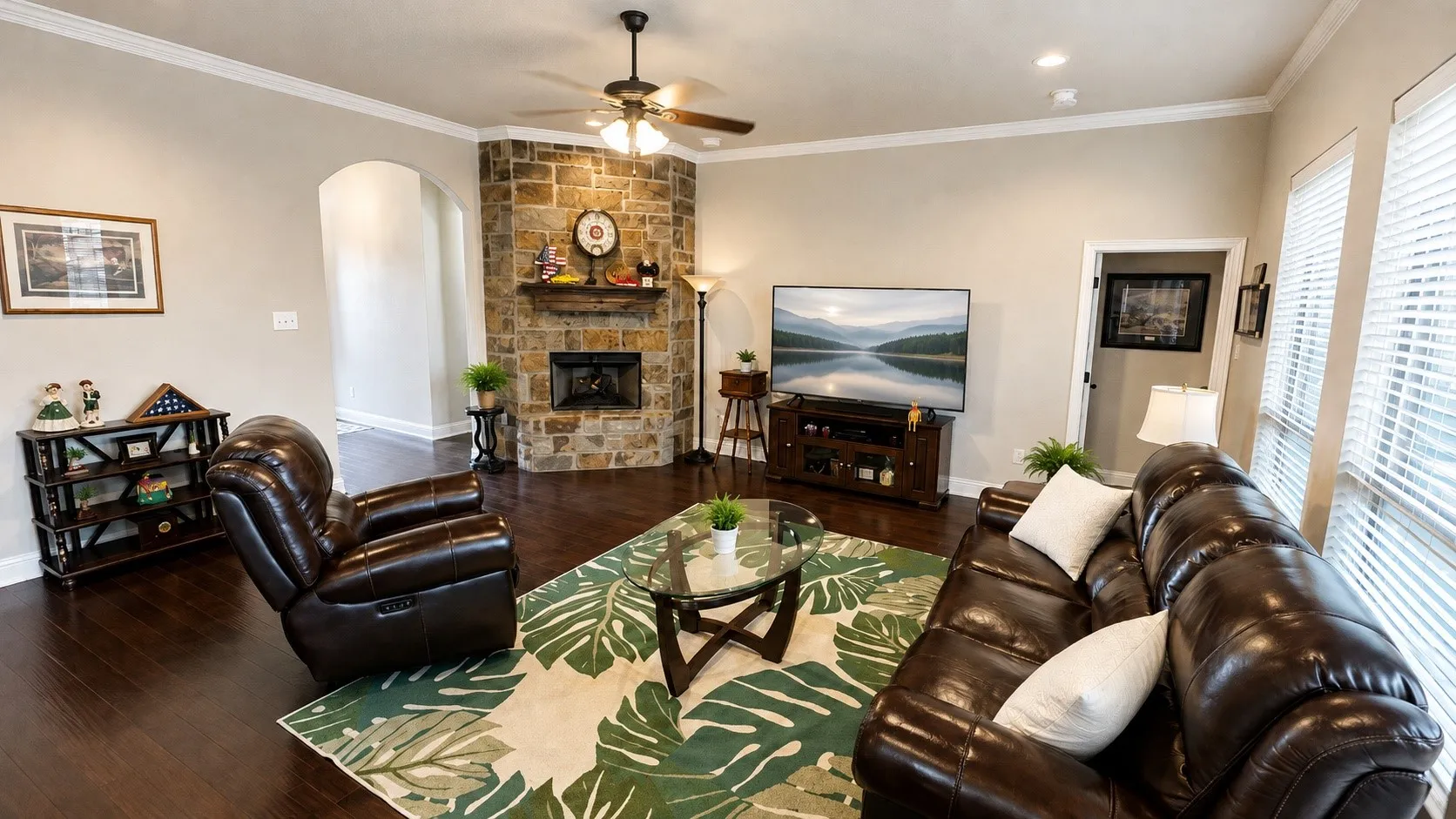 Single Family Residence For Sale in Tarrant County , 6712 Fire Dance Drive, Benbrook, Texas 76126, 3 Bedroom, 2 Bathroom, 2 Garage spaces, 2,076 Sqft, built in 2018, mls#21373026, Real Estate Agent in Benbrook, Homes For Sale in Tarrant county, Homes For Sale in Benbrook, Realtor in Benbrook Texas, Real Estate Brokerage Independent Realty Texas, Luminita Cordes Realtor