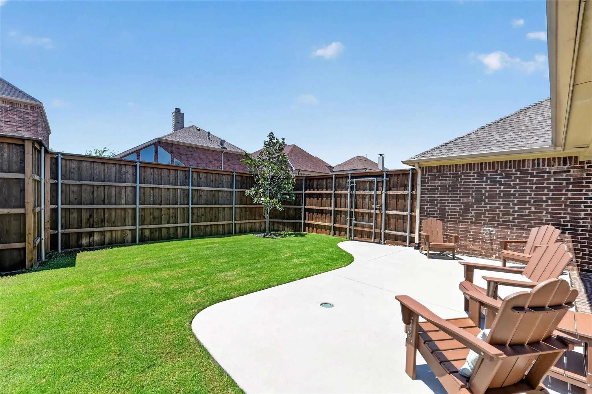 Single Family Residence For Rent in Denton County , 13237 Janet Drive, Frisco, Texas 75033, 3 Bedroom, 2 Bathroom, 2 Garage spaces, 1,902 Sqft, built in 2011, mls#21377983, Real Estate Agent in Frisco, Homes For Rent in Denton county, Homes For Rent in Frisco, Realtor in Frisco Texas, Real Estate Brokerage Independent Realty Texas, Luminita Cordes Realtor