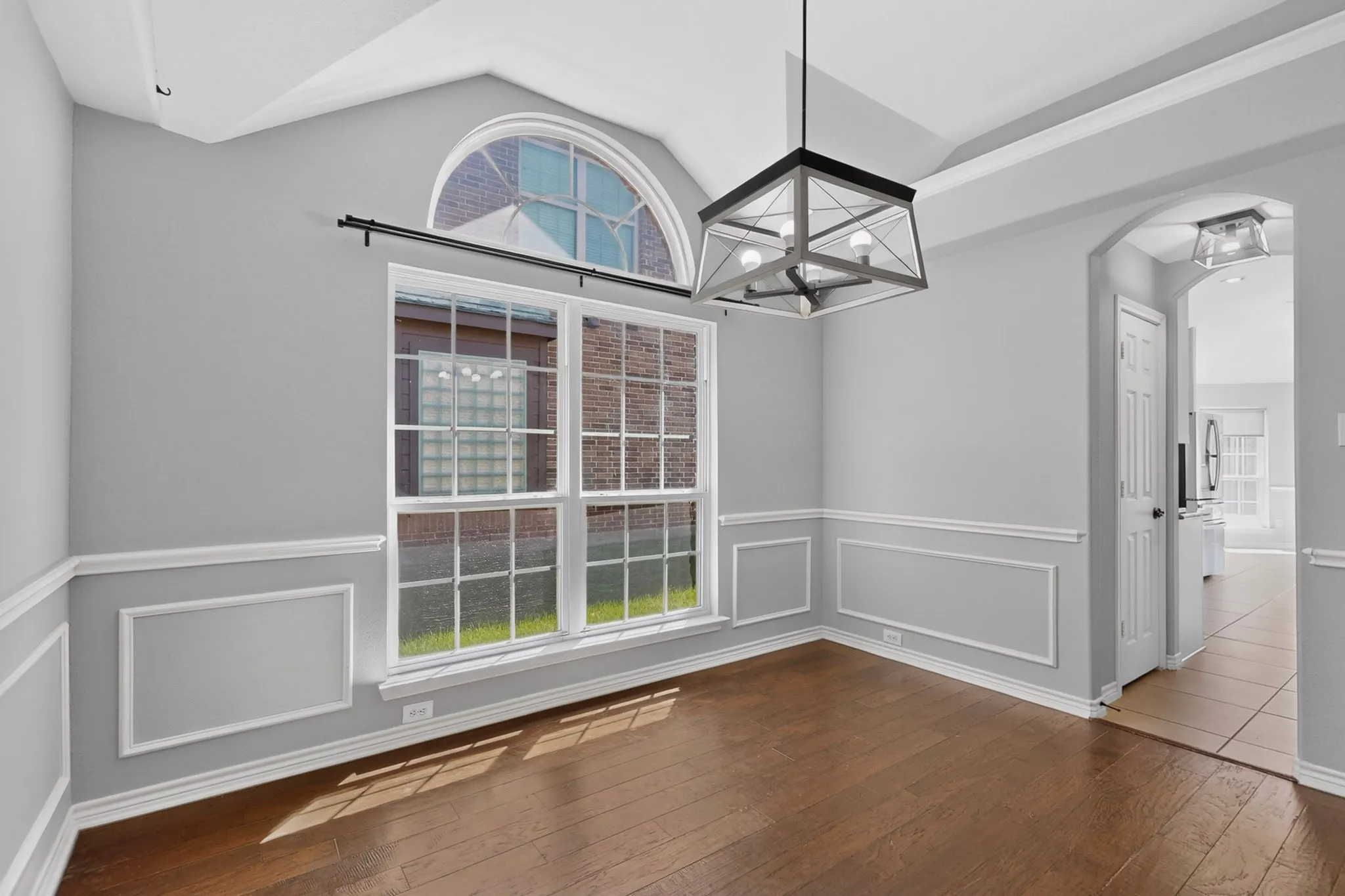 Single Family Residence For Rent in Denton County , 13237 Janet Drive, Frisco, Texas 75033, 3 Bedroom, 2 Bathroom, 2 Garage spaces, 1,902 Sqft, built in 2011, mls#21377983, Real Estate Agent in Frisco, Homes For Rent in Denton county, Homes For Rent in Frisco, Realtor in Frisco Texas, Real Estate Brokerage Independent Realty Texas, Luminita Cordes Realtor