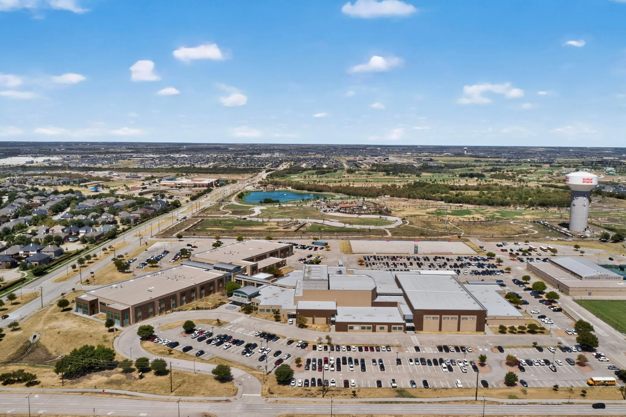 Single Family Residence For Rent in Denton County , 13237 Janet Drive, Frisco, Texas 75033, 3 Bedroom, 2 Bathroom, 2 Garage spaces, 1,902 Sqft, built in 2011, mls#21377983, Real Estate Agent in Frisco, Homes For Rent in Denton county, Homes For Rent in Frisco, Realtor in Frisco Texas, Real Estate Brokerage Independent Realty Texas, Luminita Cordes Realtor