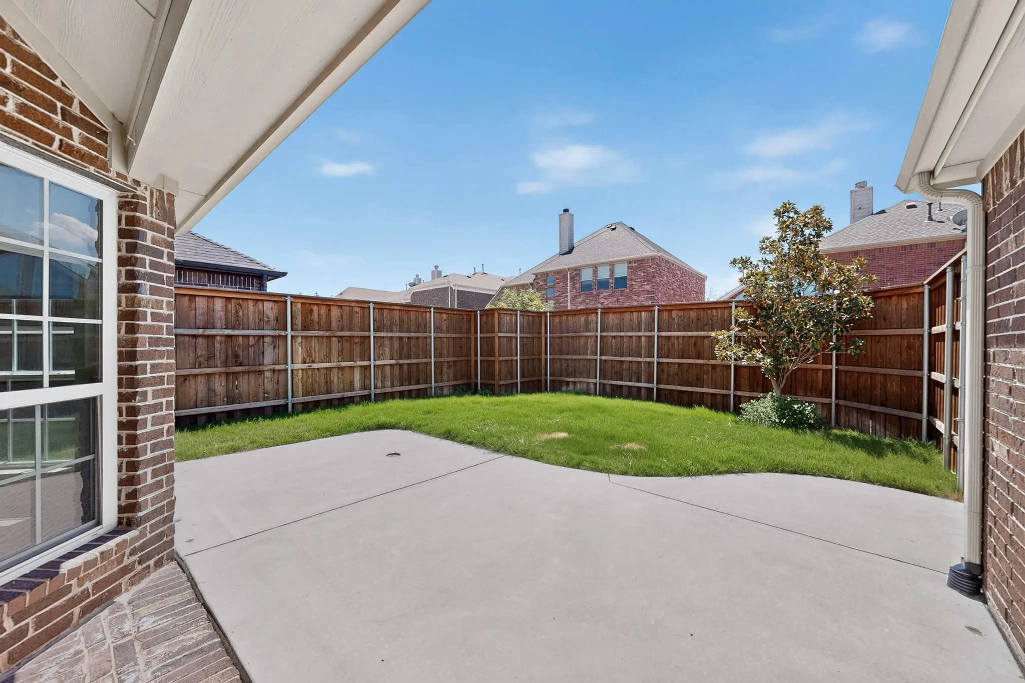 Single Family Residence For Rent in Denton County , 13237 Janet Drive, Frisco, Texas 75033, 3 Bedroom, 2 Bathroom, 2 Garage spaces, 1,902 Sqft, built in 2011, mls#21377983, Real Estate Agent in Frisco, Homes For Rent in Denton county, Homes For Rent in Frisco, Realtor in Frisco Texas, Real Estate Brokerage Independent Realty Texas, Luminita Cordes Realtor