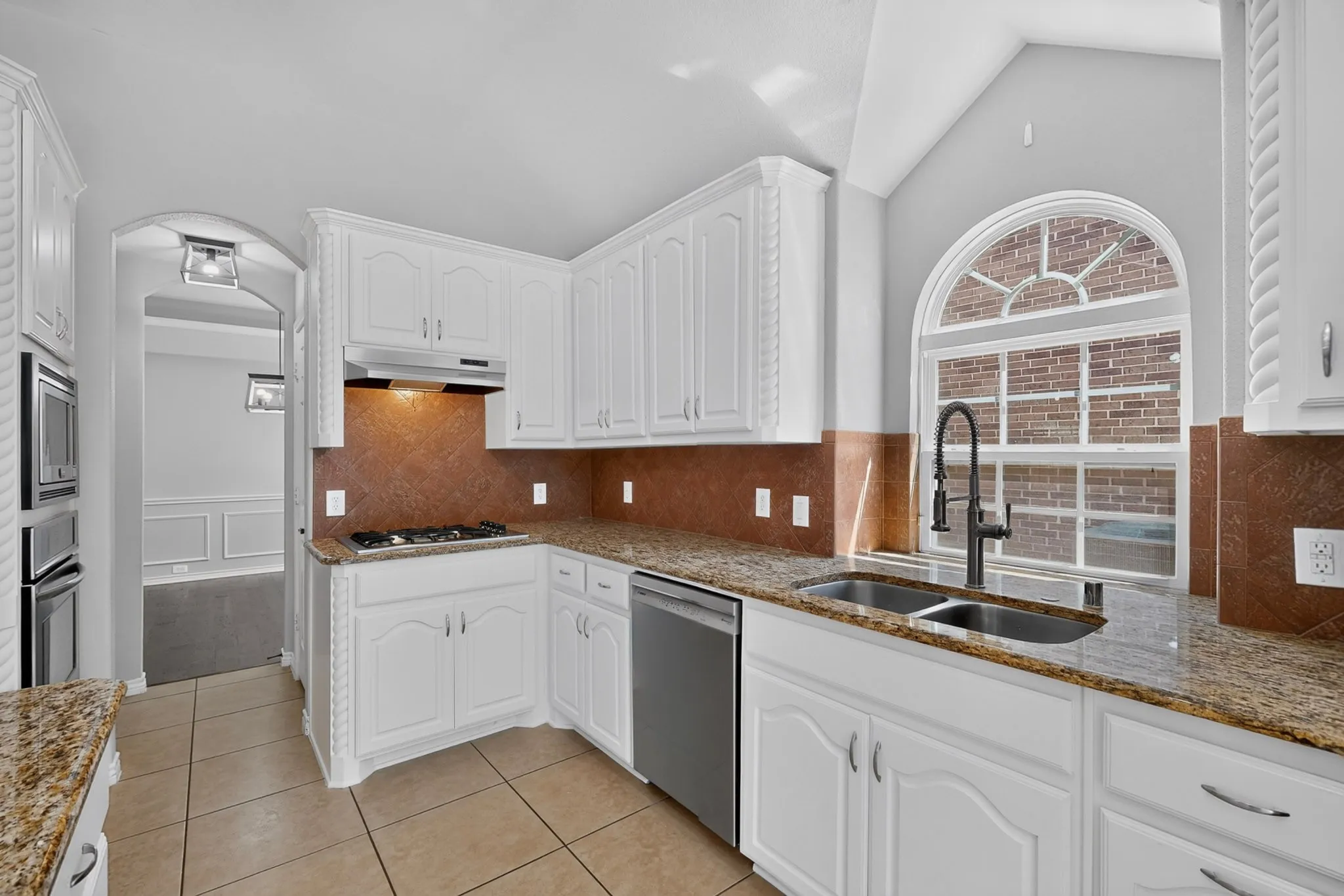 Single Family Residence For Rent in Denton County , 13237 Janet Drive, Frisco, Texas 75033, 3 Bedroom, 2 Bathroom, 2 Garage spaces, 1,902 Sqft, built in 2011, mls#21377983, Real Estate Agent in Frisco, Homes For Rent in Denton county, Homes For Rent in Frisco, Realtor in Frisco Texas, Real Estate Brokerage Independent Realty Texas, Luminita Cordes Realtor